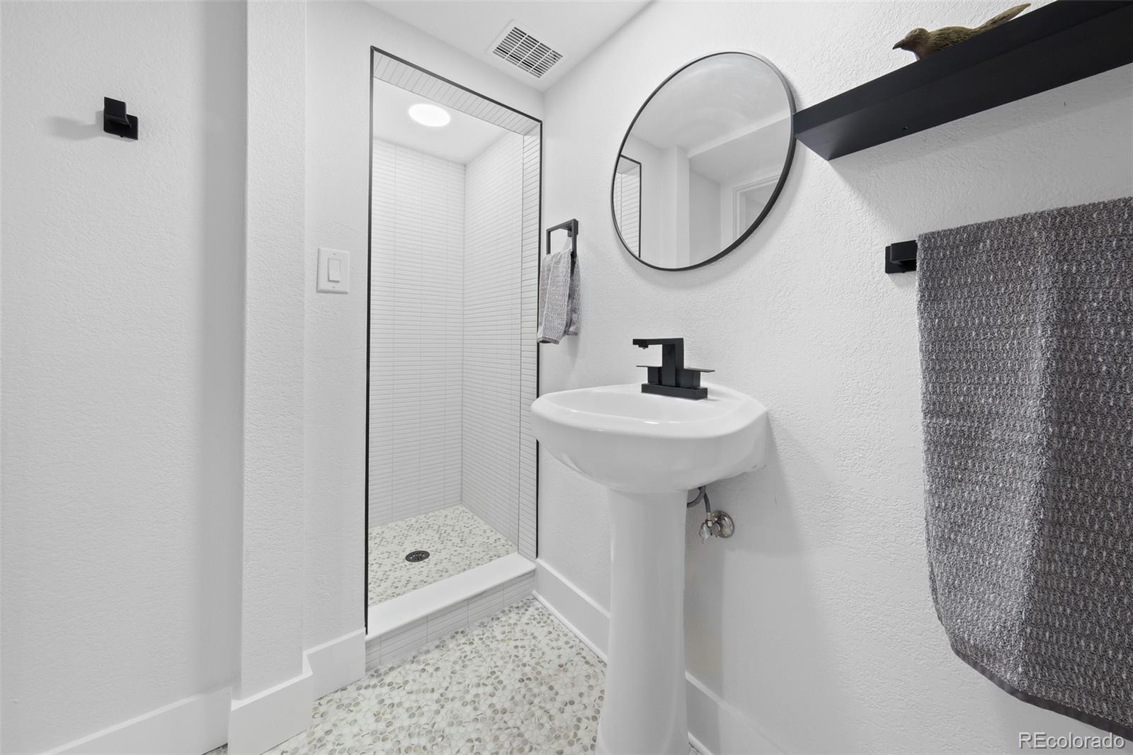 MLS Image #40 for 2495 n raleigh street,denver, Colorado