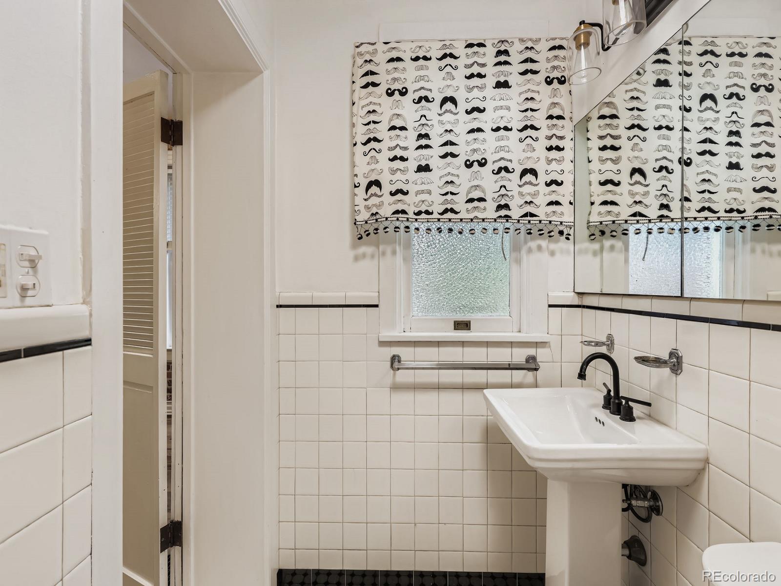 MLS Image #10 for 1548  cook street,denver, Colorado