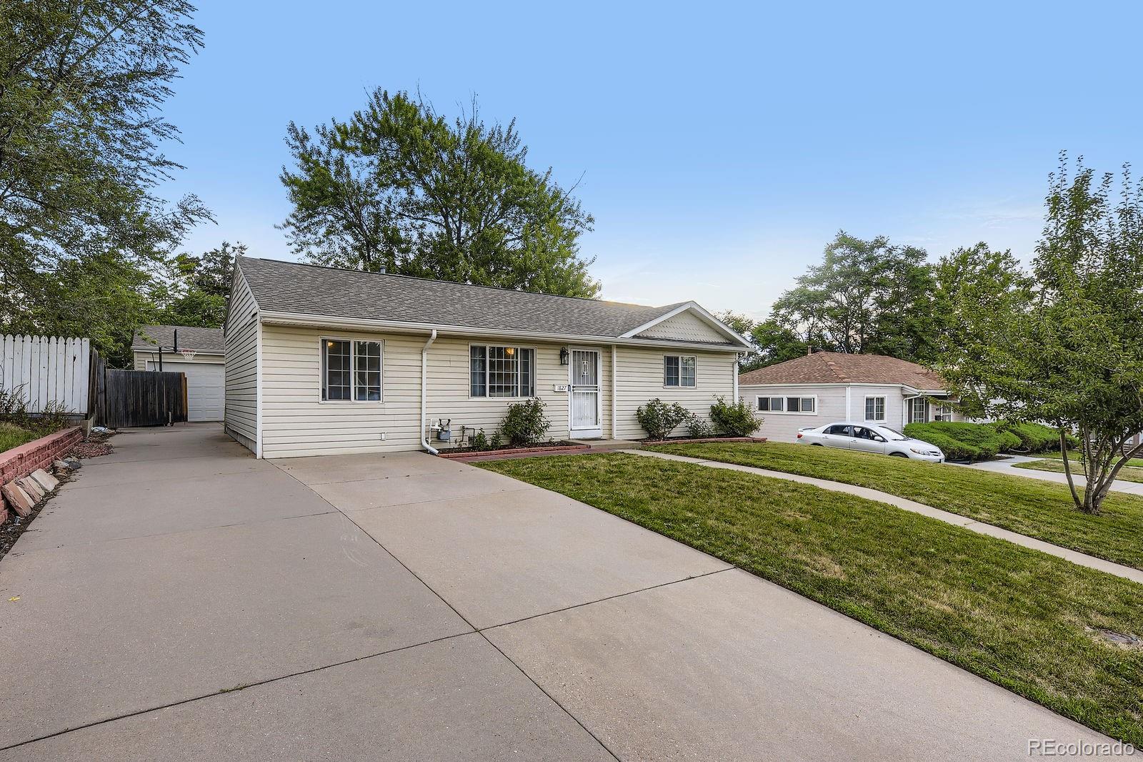 CMA Image for 1827 S Newton Street,Denver, Colorado