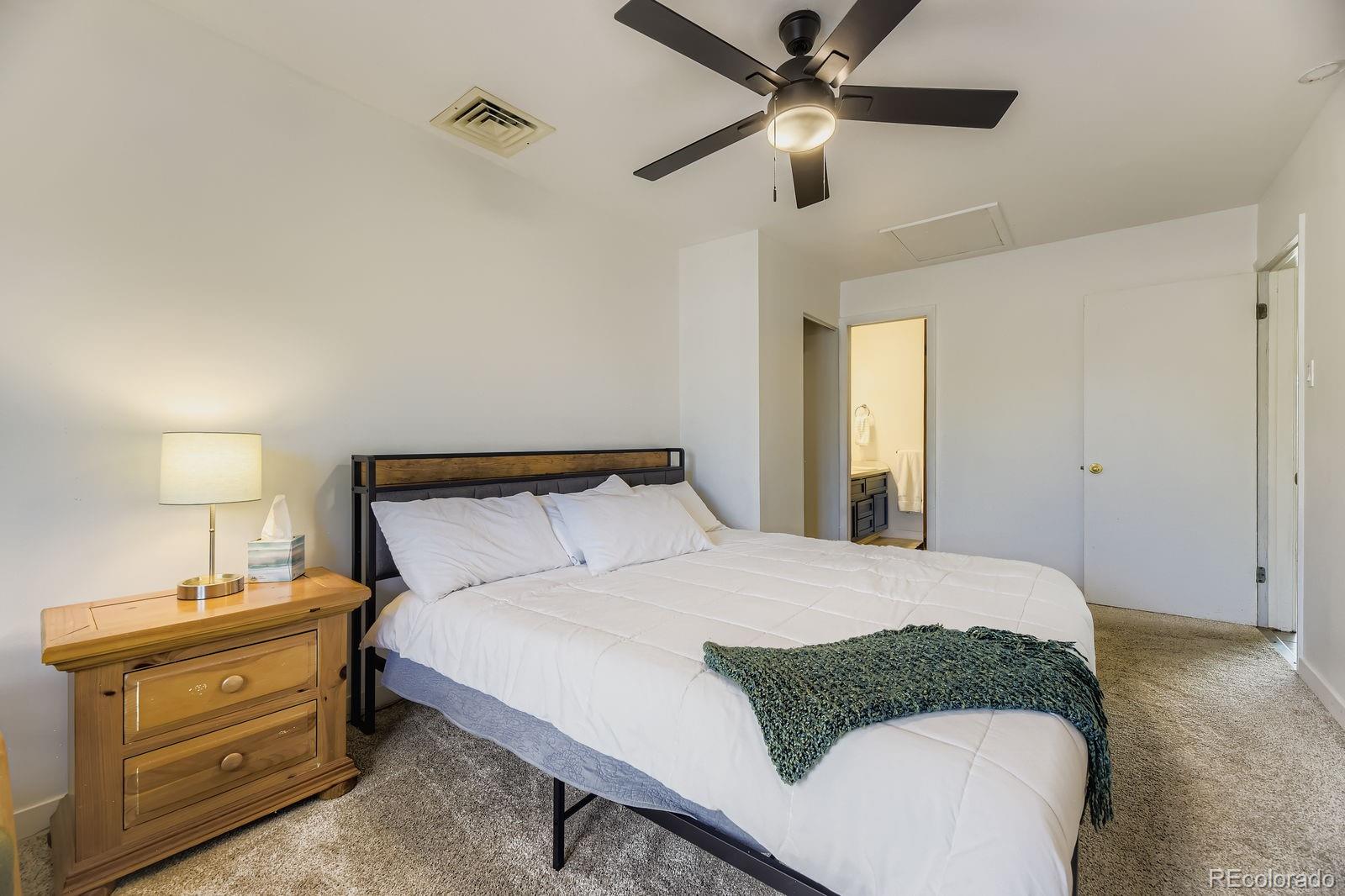 MLS Image #11 for 1827 s newton street,denver, Colorado