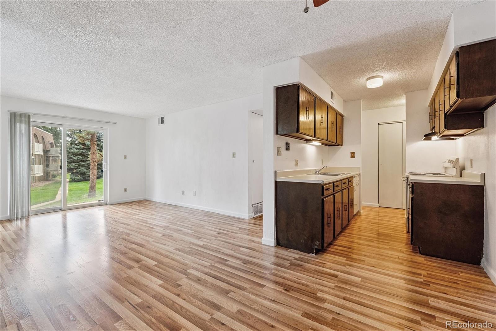 MLS Image #4 for 7455 e quincy avenue,denver, Colorado