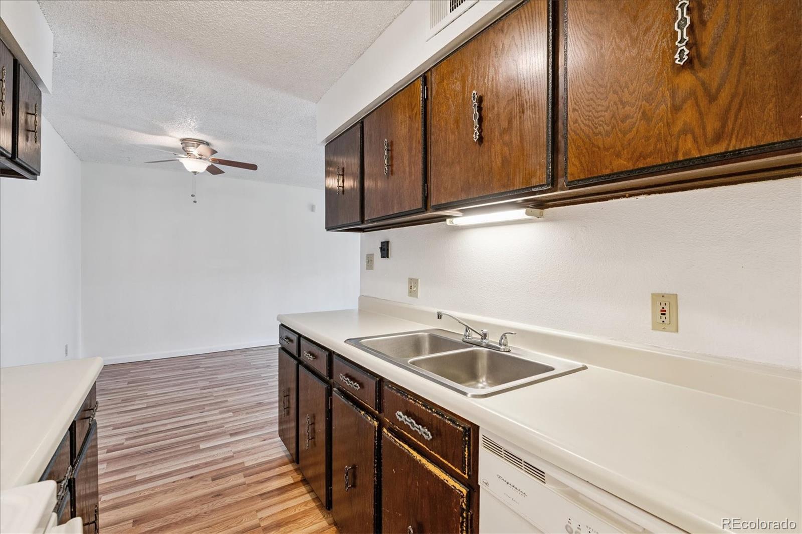 MLS Image #5 for 7455 e quincy avenue,denver, Colorado