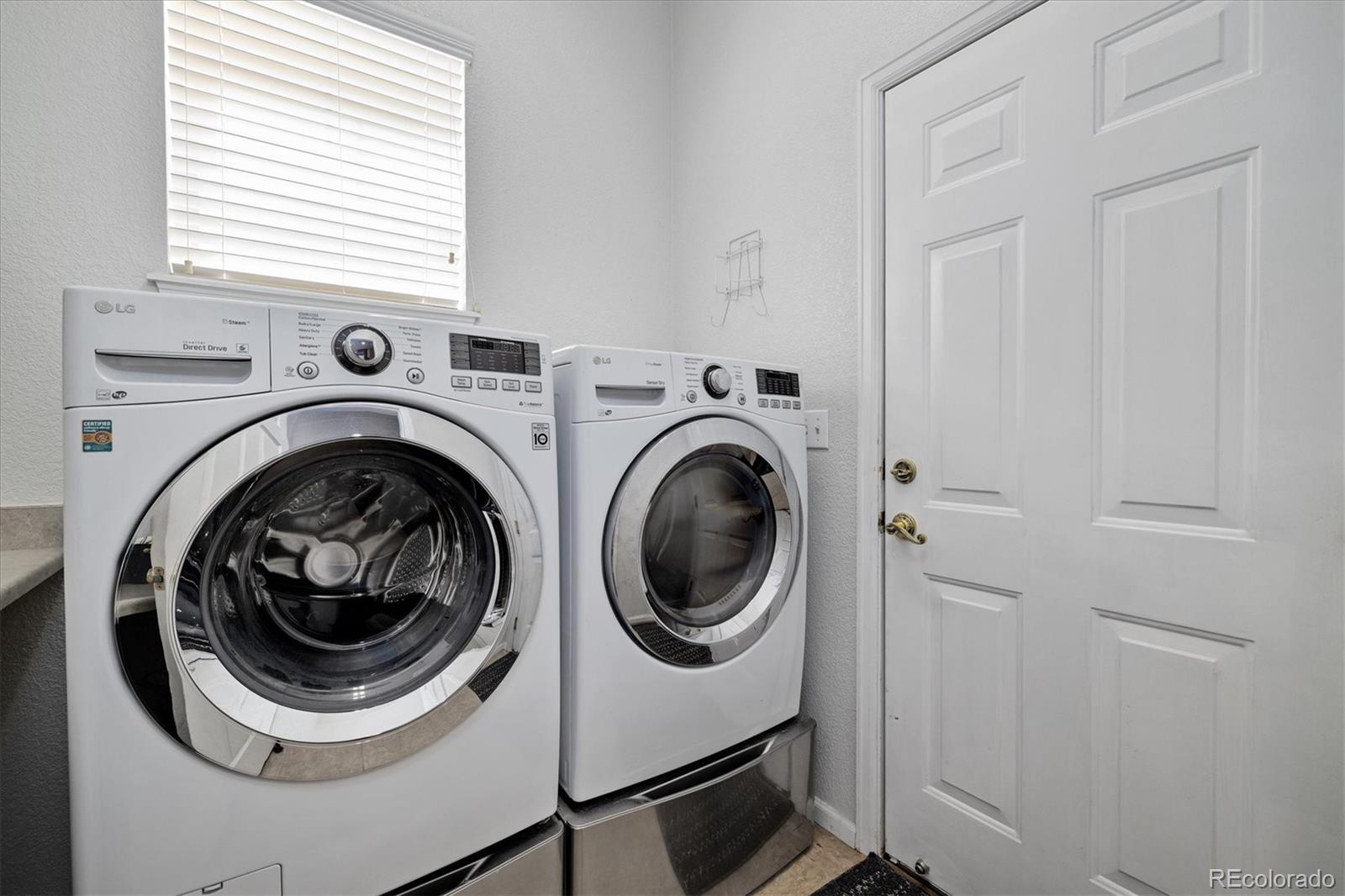 MLS Image #22 for 1560 s goldbug circle,aurora, Colorado