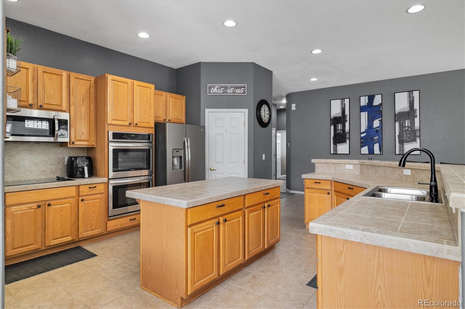 MLS Image #7 for 1560 s goldbug circle,aurora, Colorado