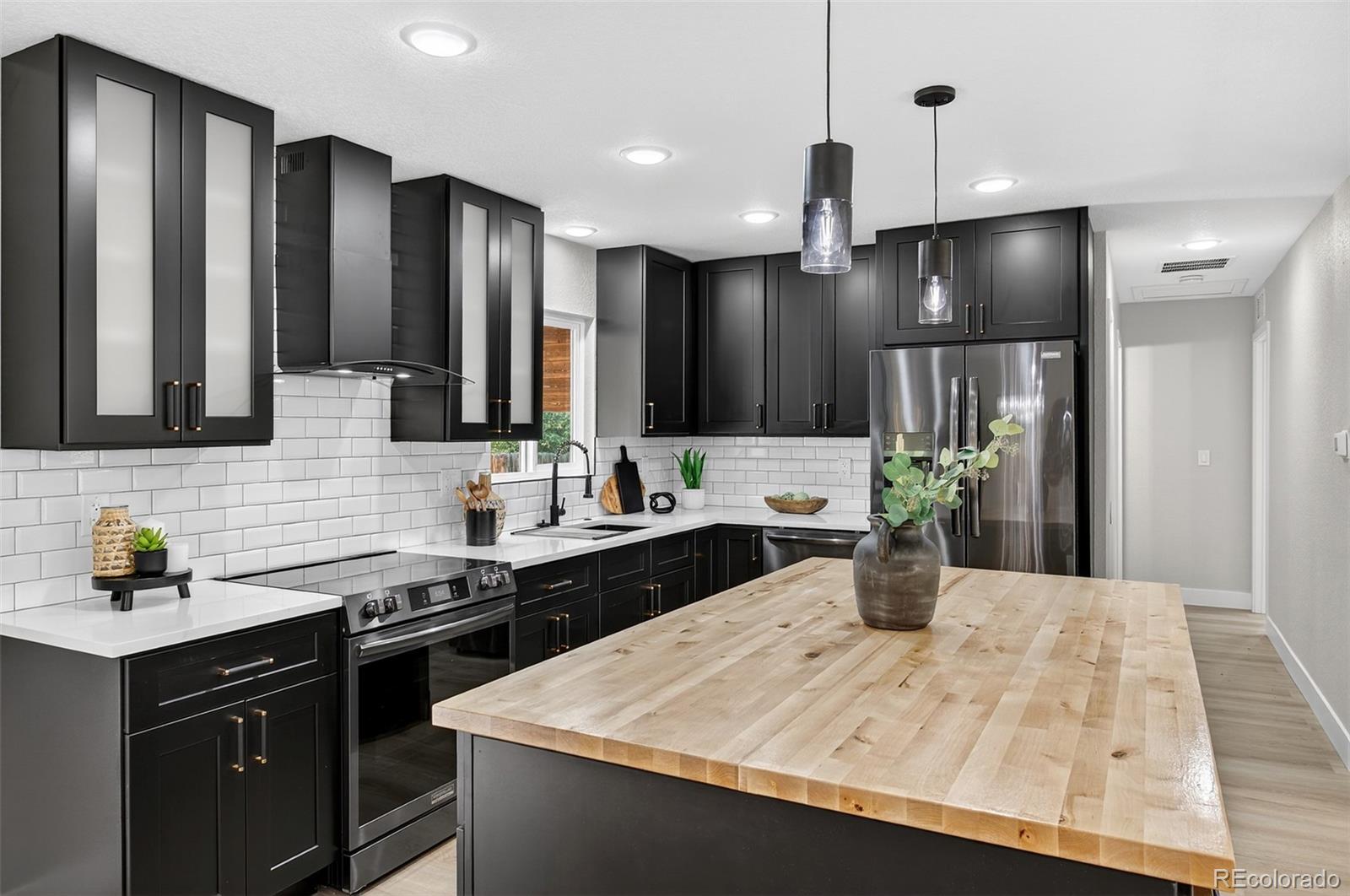 MLS Image #12 for 2781 s kearney street,denver, Colorado