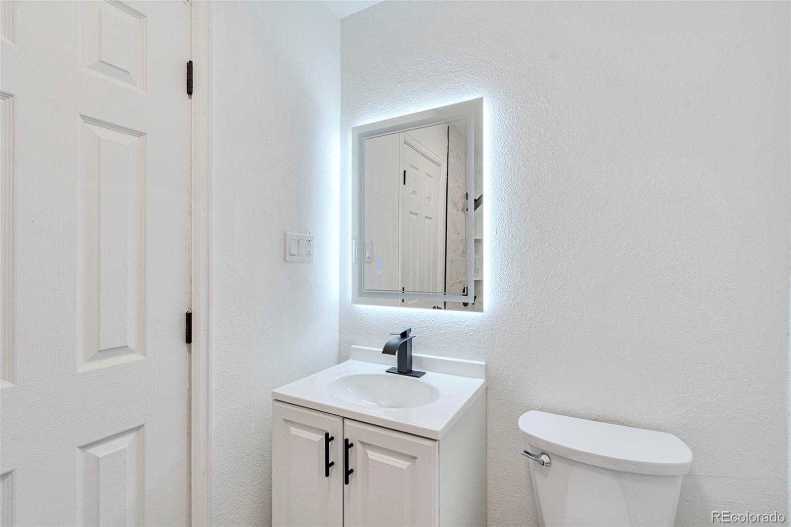 MLS Image #3 for 1772  oakland street,aurora, Colorado