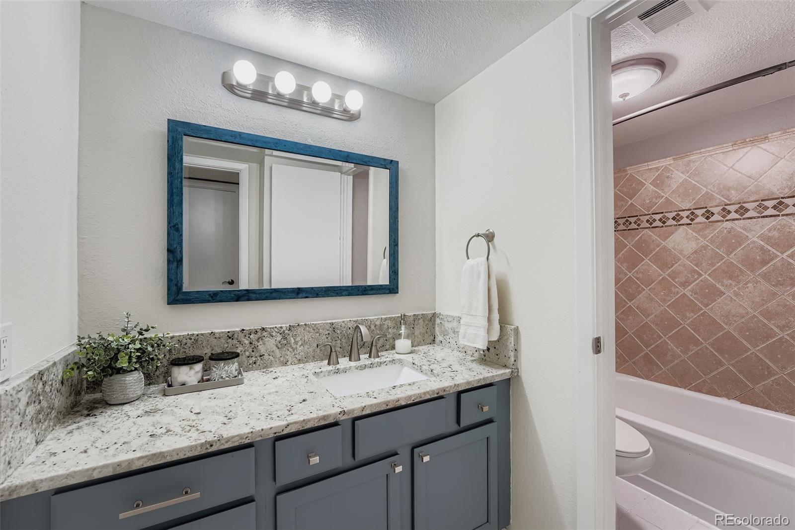 MLS Image #15 for 9817 e peakview avenue,englewood, Colorado