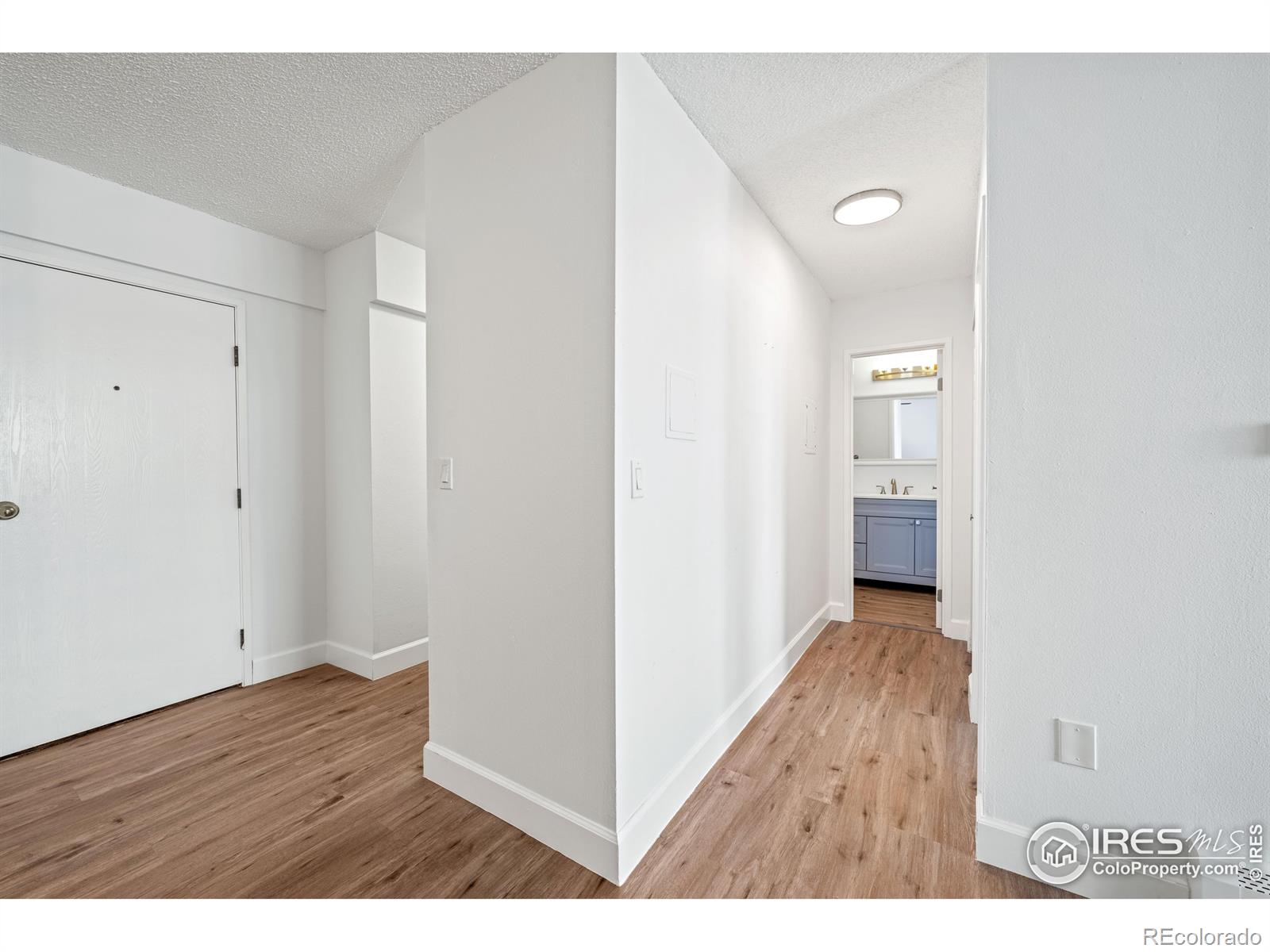 MLS Image #15 for 4110  hale parkway,denver, Colorado