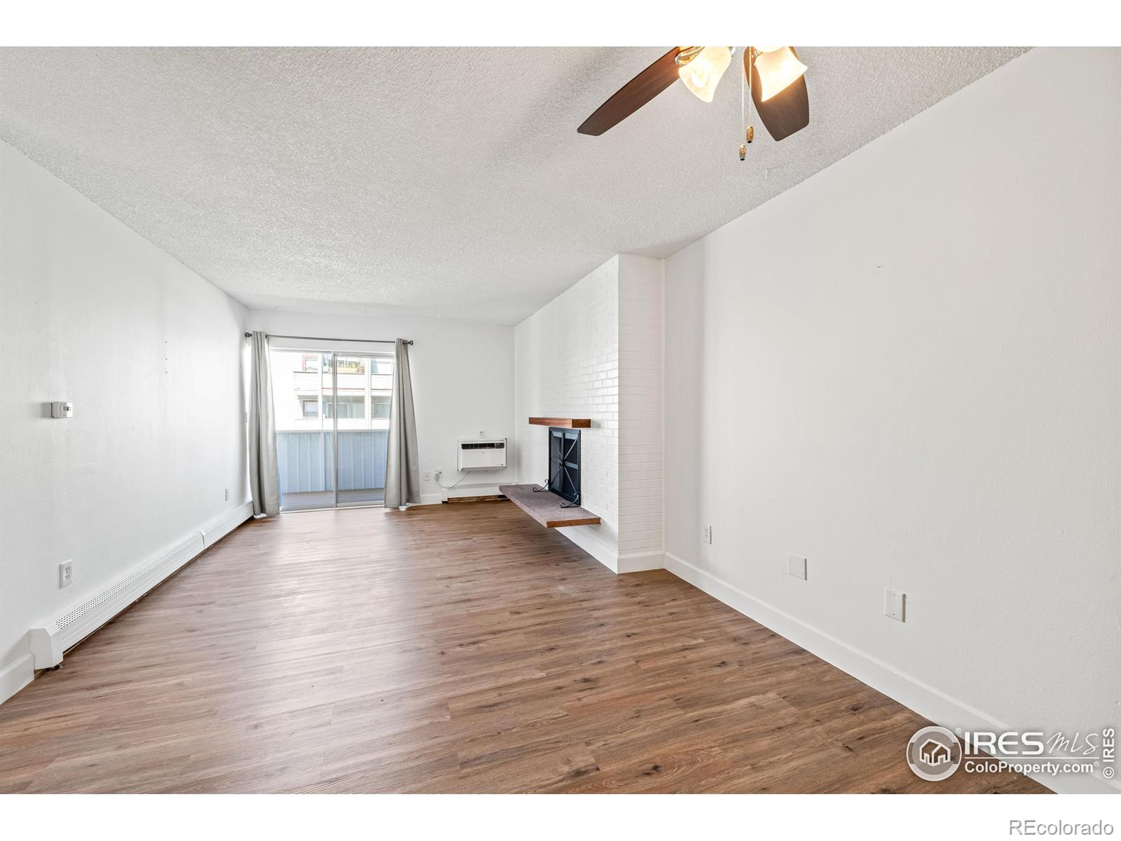 MLS Image #2 for 4110  hale parkway,denver, Colorado