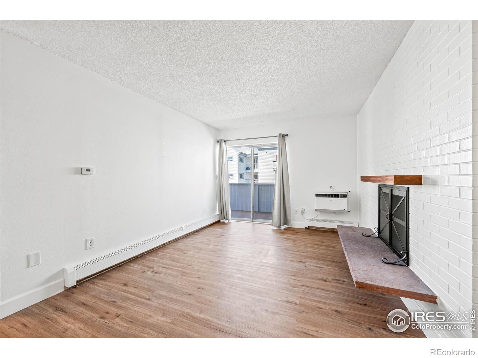 MLS Image #8 for 4110  hale parkway,denver, Colorado