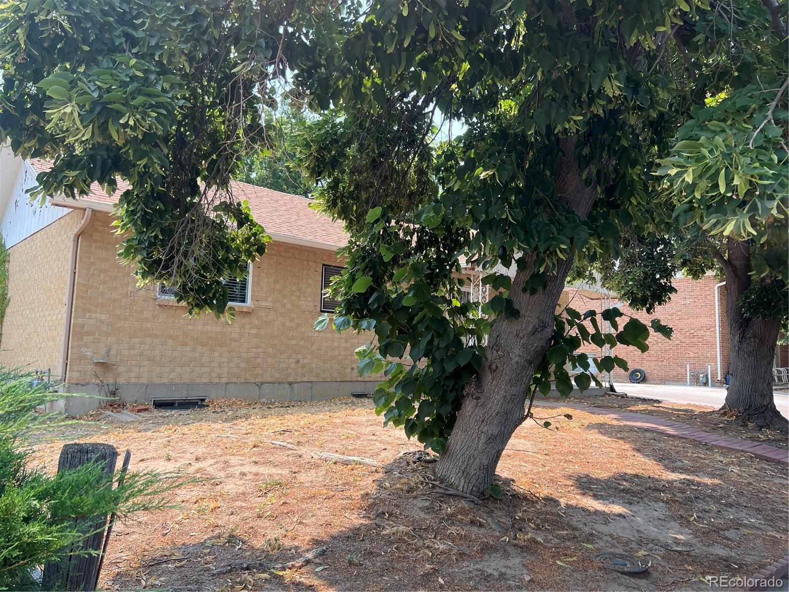 MLS Image #2 for 5526  carson street,denver, Colorado