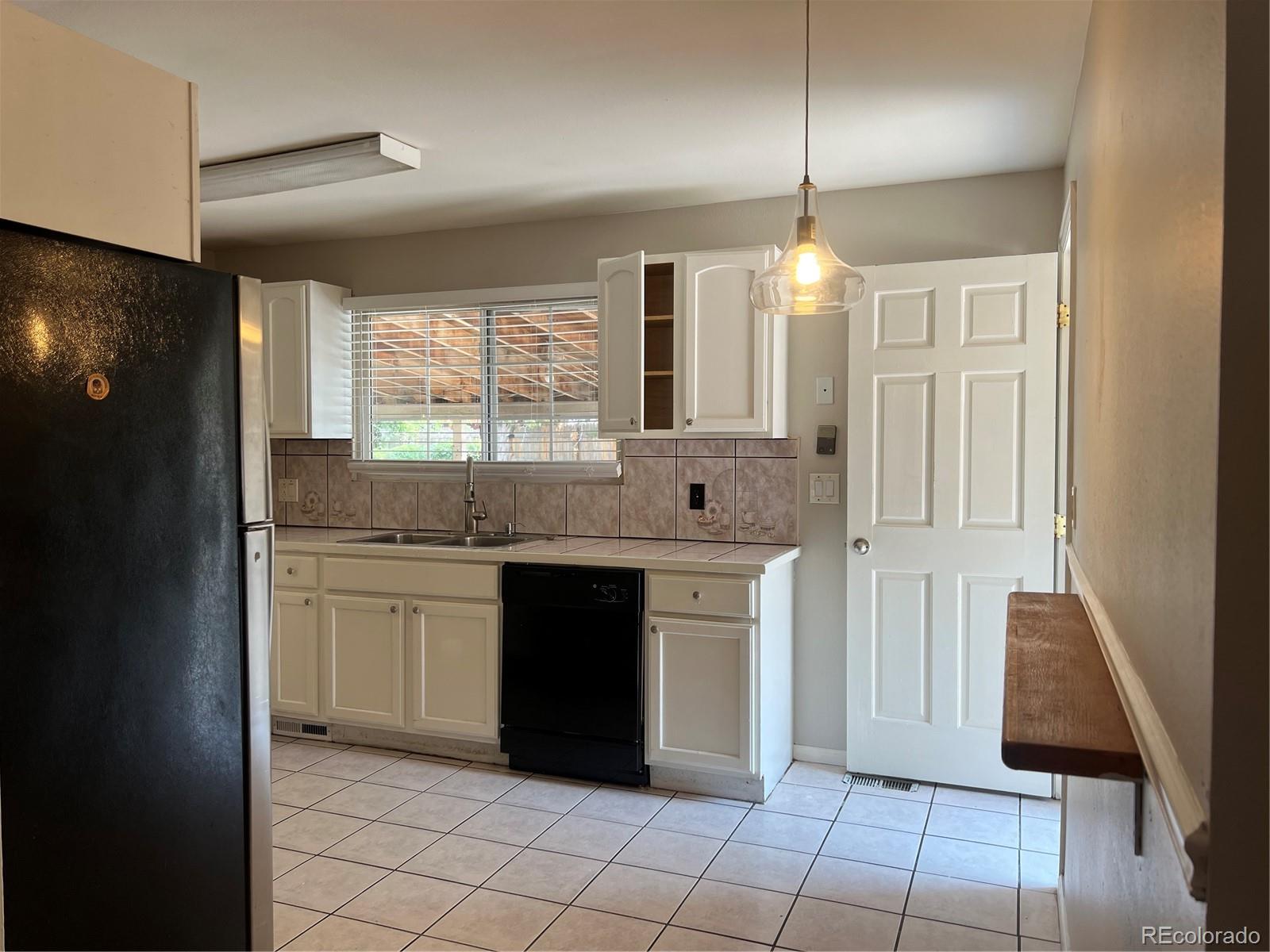 MLS Image #21 for 5526  carson street,denver, Colorado