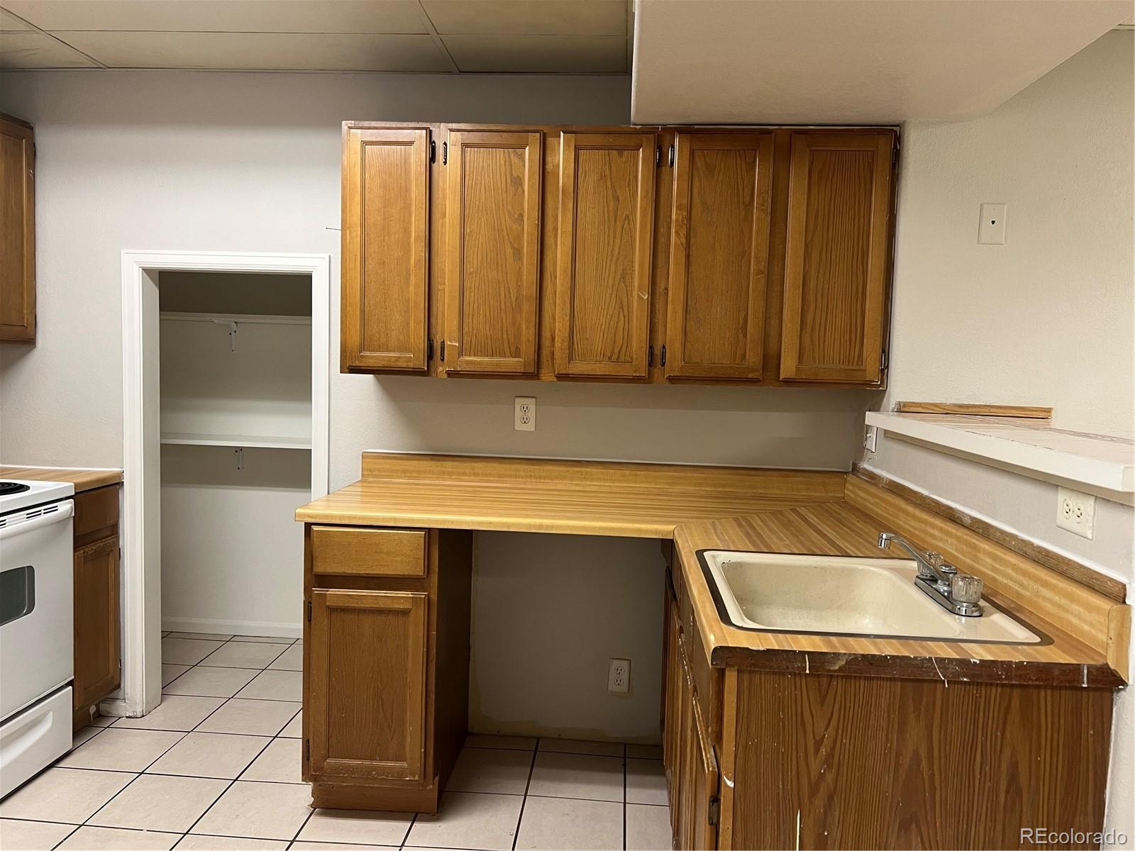 MLS Image #34 for 5526  carson street,denver, Colorado