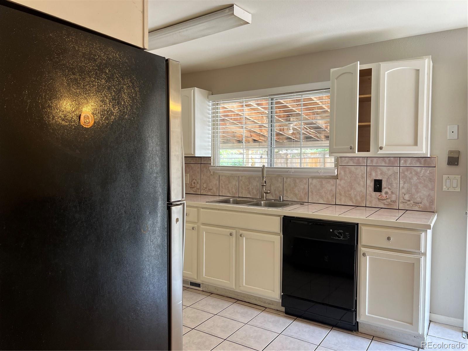 MLS Image #45 for 5526  carson street,denver, Colorado