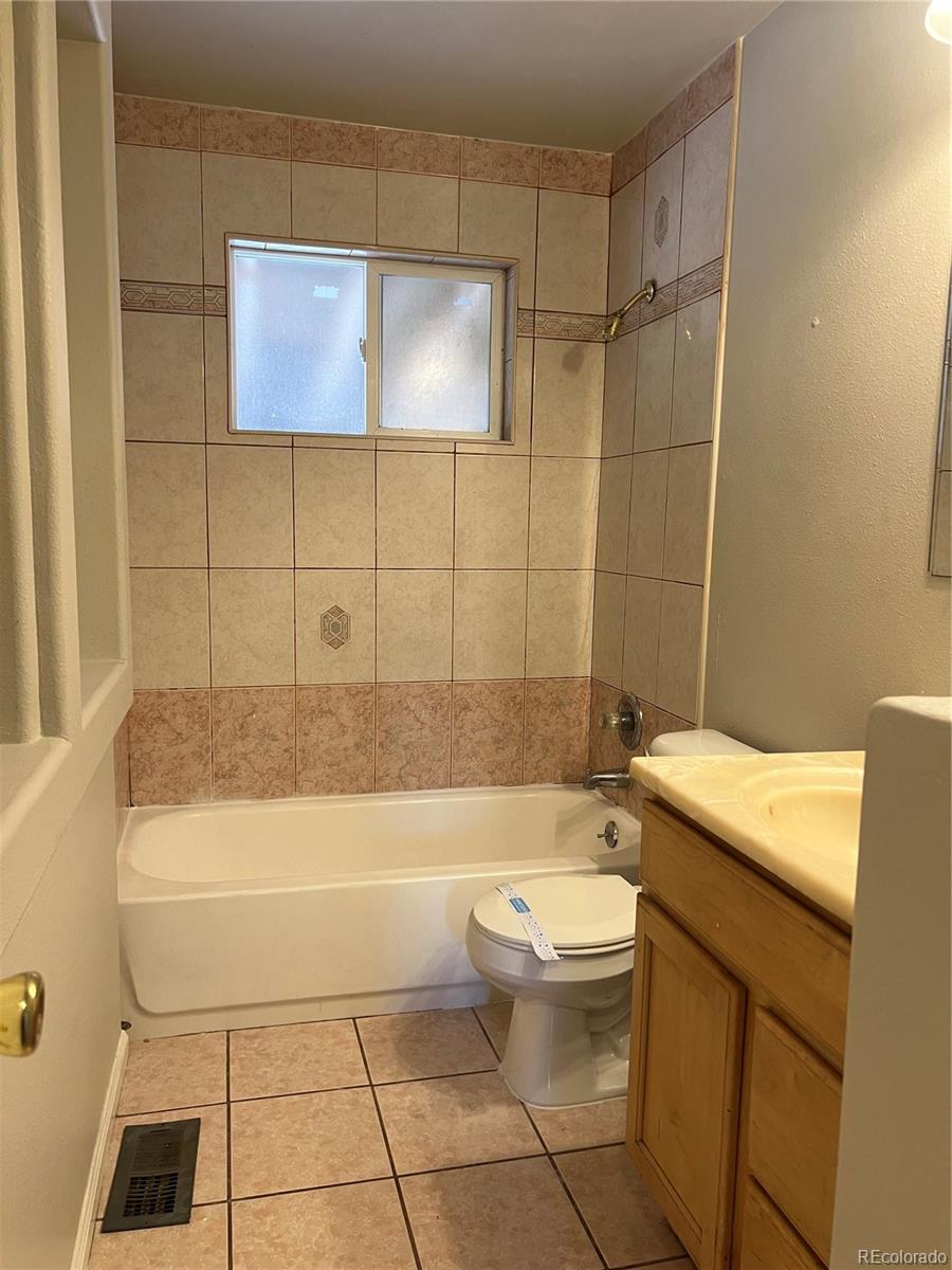 MLS Image #48 for 5526  carson street,denver, Colorado