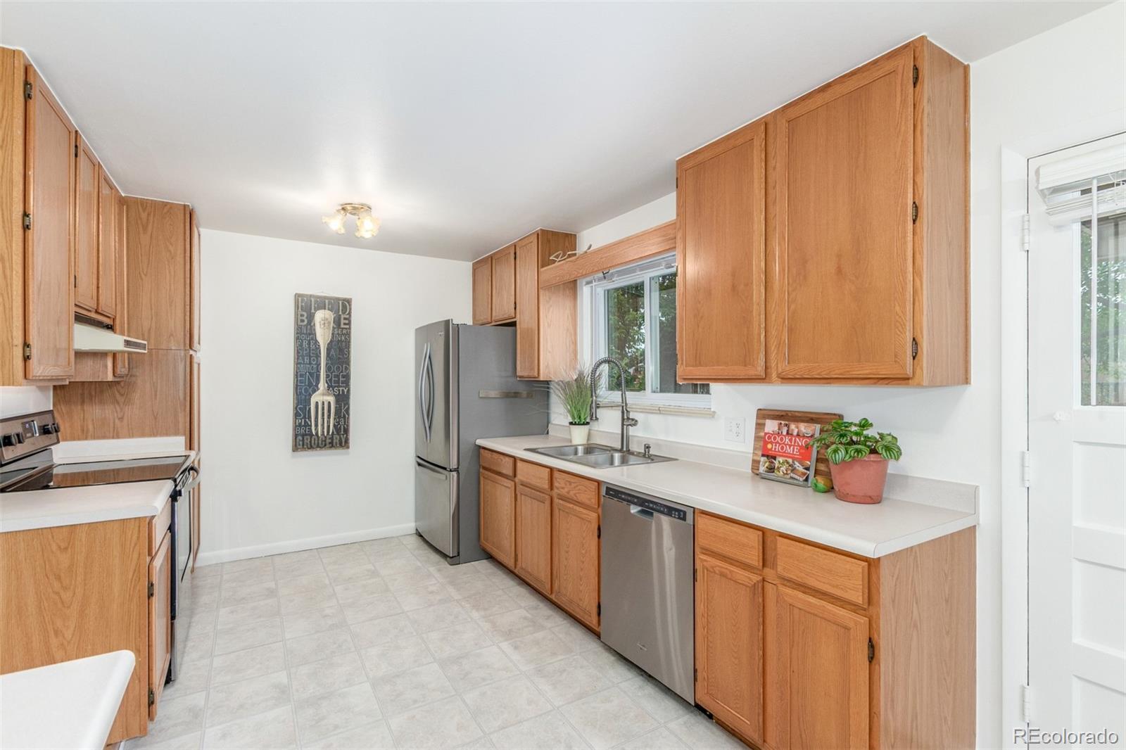 MLS Image #4 for 5853  urban court,arvada, Colorado