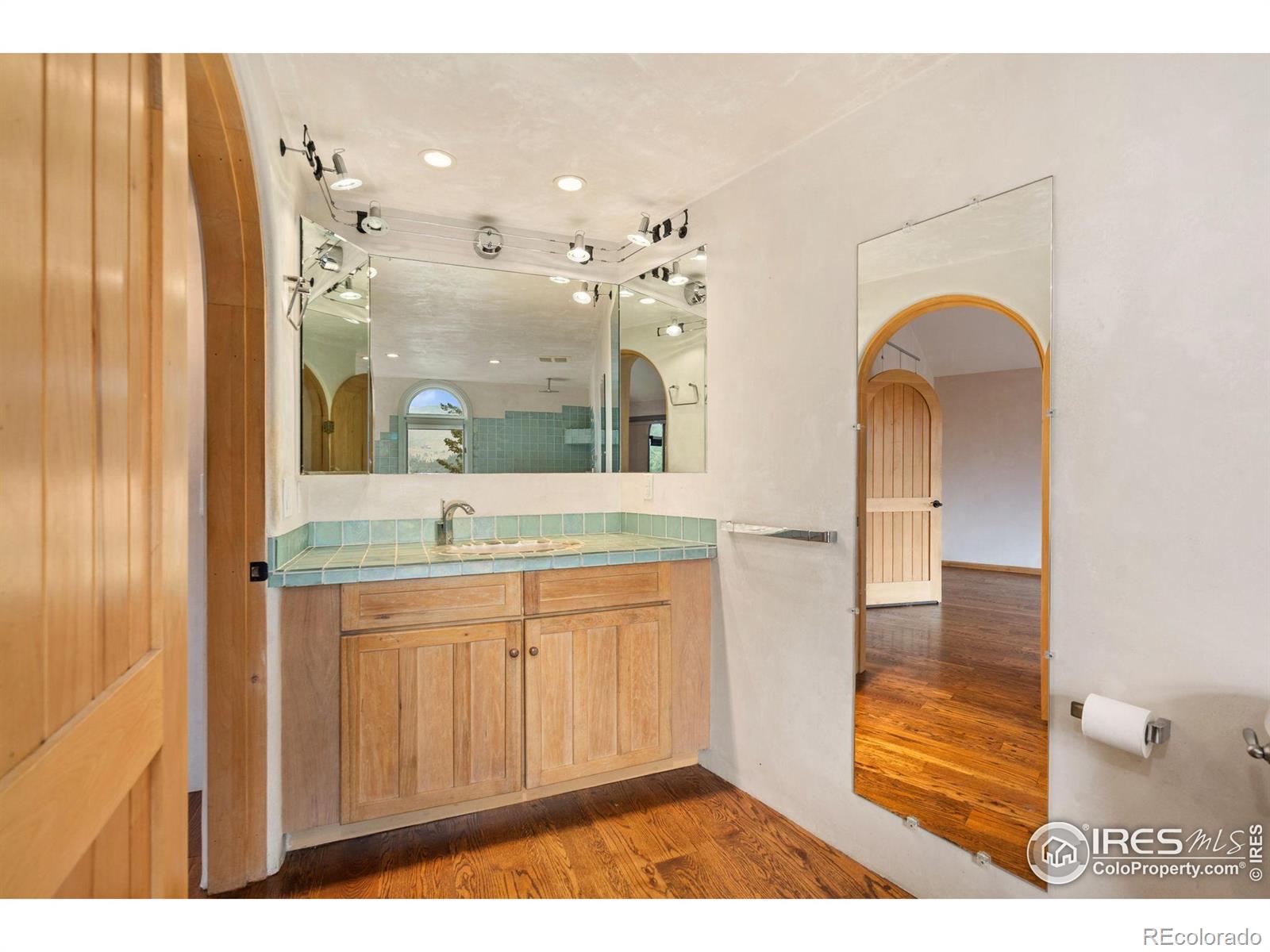 MLS Image #20 for 1000  alaska road,boulder, Colorado
