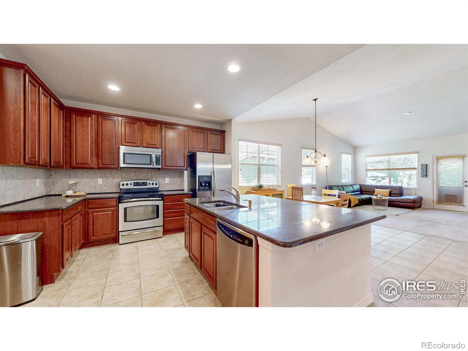 MLS Image #5 for 14230  lakeview lane,broomfield, Colorado