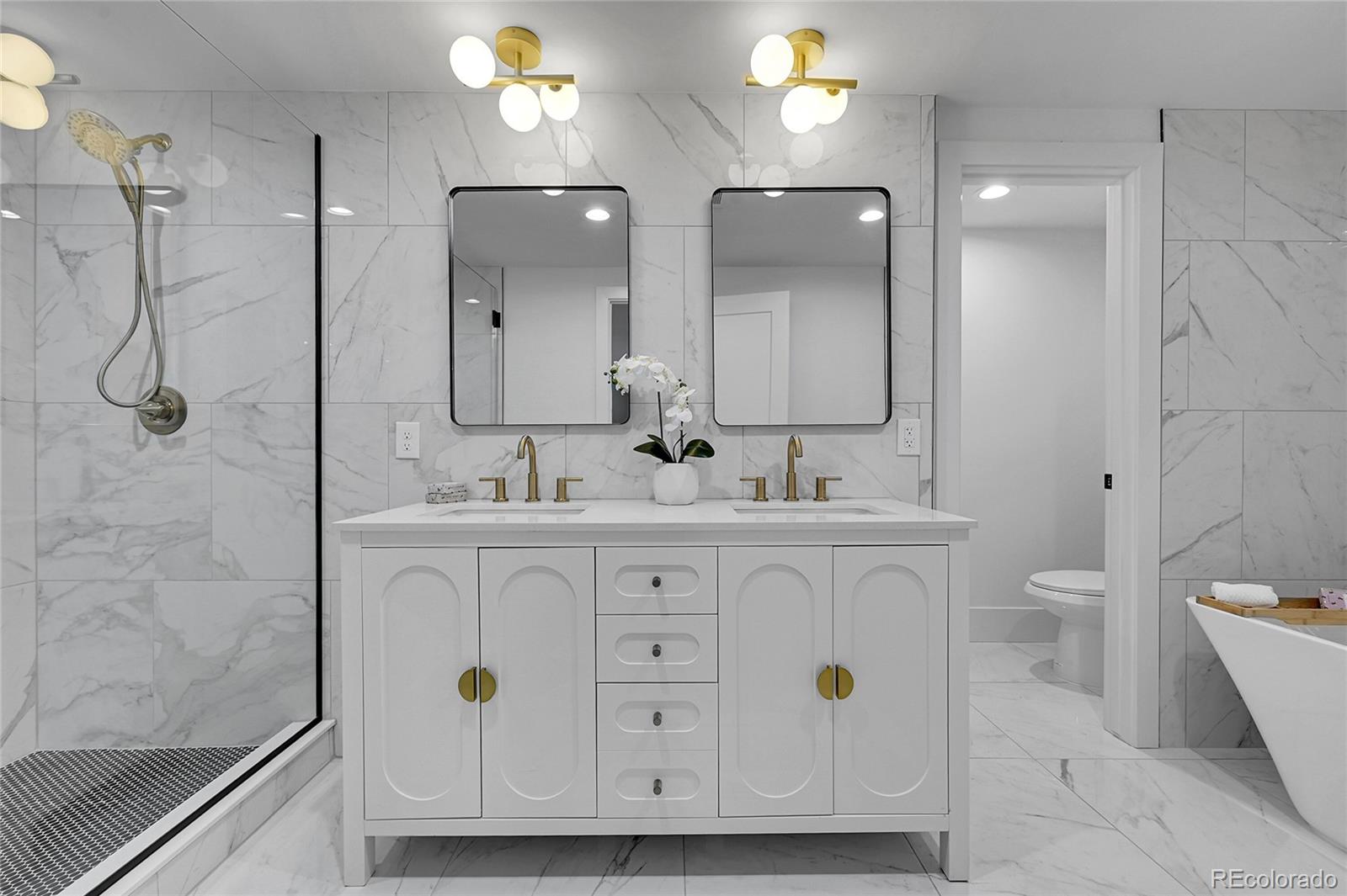MLS Image #17 for 3821 s magnolia way,denver, Colorado