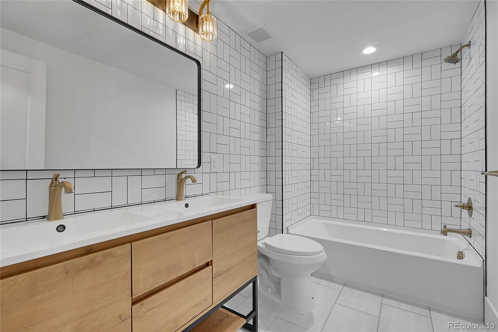 MLS Image #25 for 3821 s magnolia way,denver, Colorado