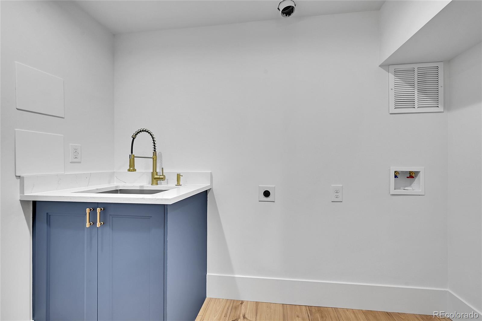 MLS Image #29 for 3821 s magnolia way,denver, Colorado