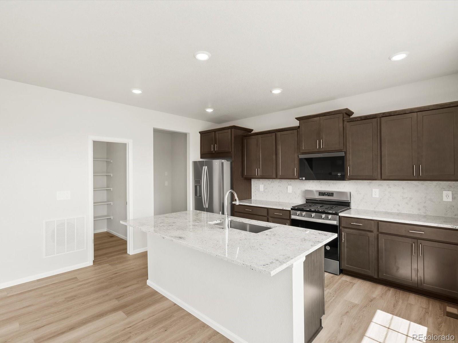 MLS Image #8 for 17458 e 90th place,commerce city, Colorado