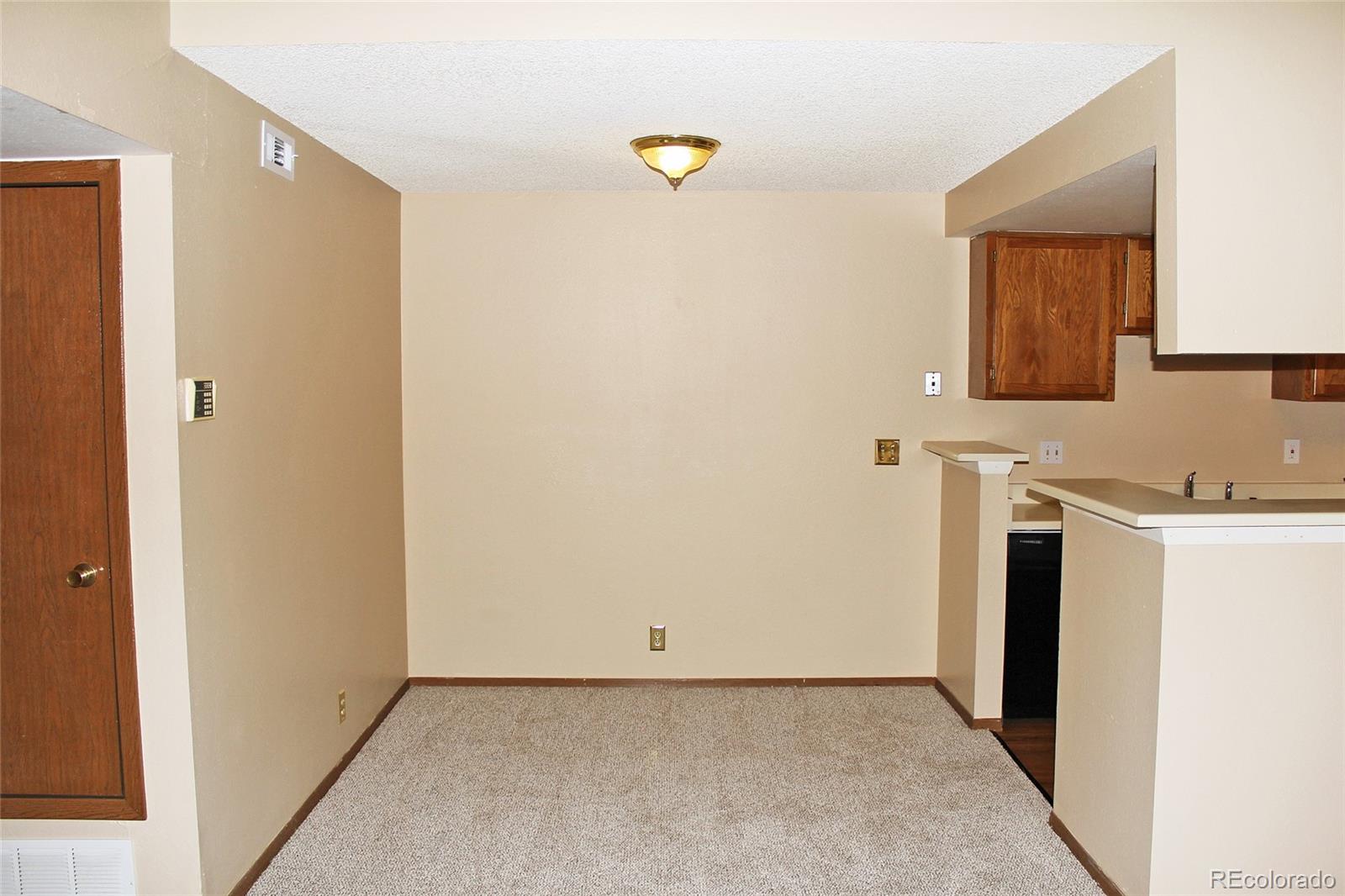 MLS Image #5 for 907 s yampa street,aurora, Colorado