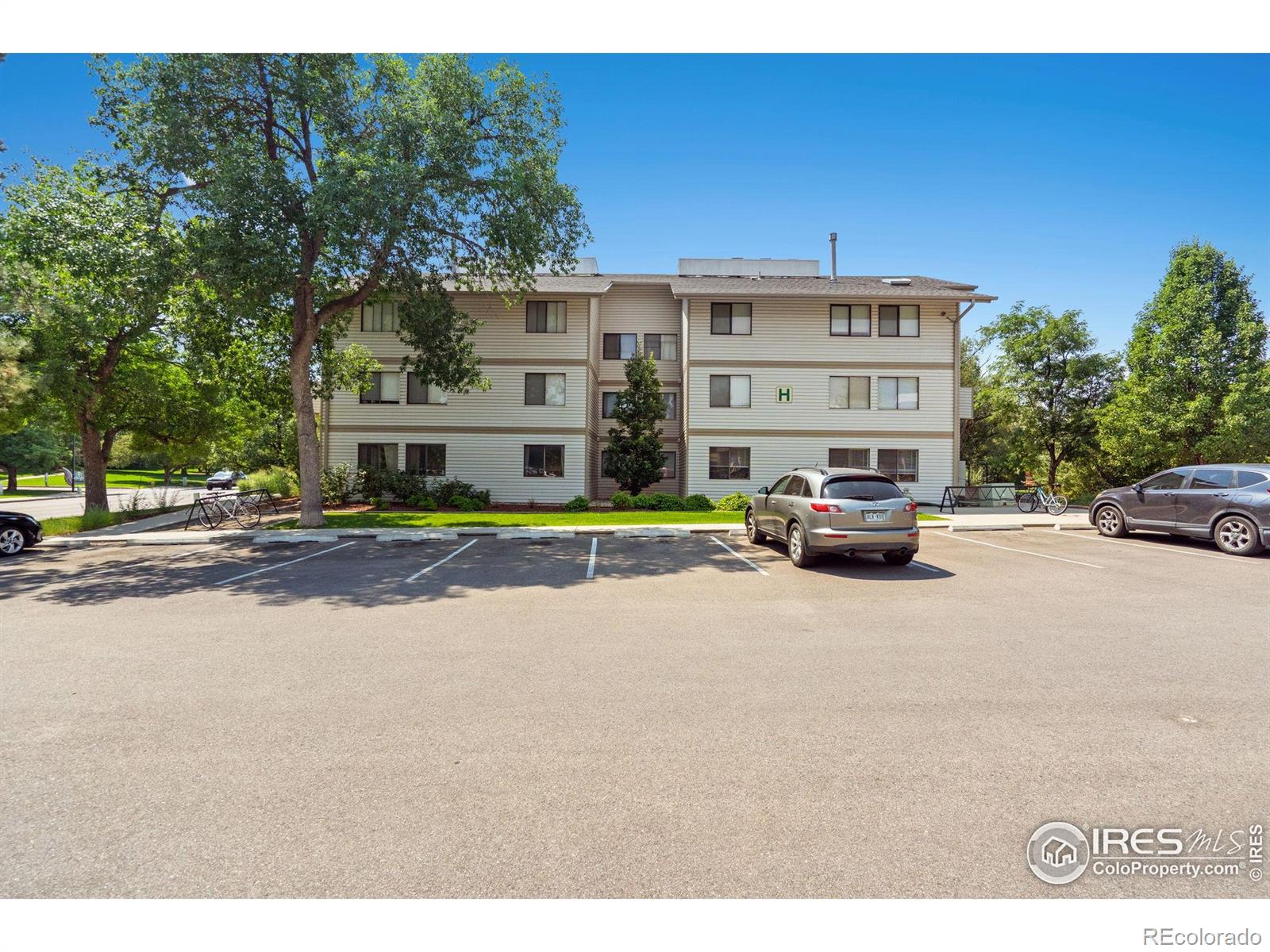 MLS Image #18 for 1705  heatheridge road,fort collins, Colorado