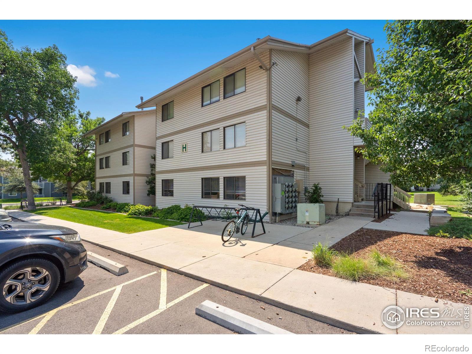 MLS Image #19 for 1705  heatheridge road,fort collins, Colorado