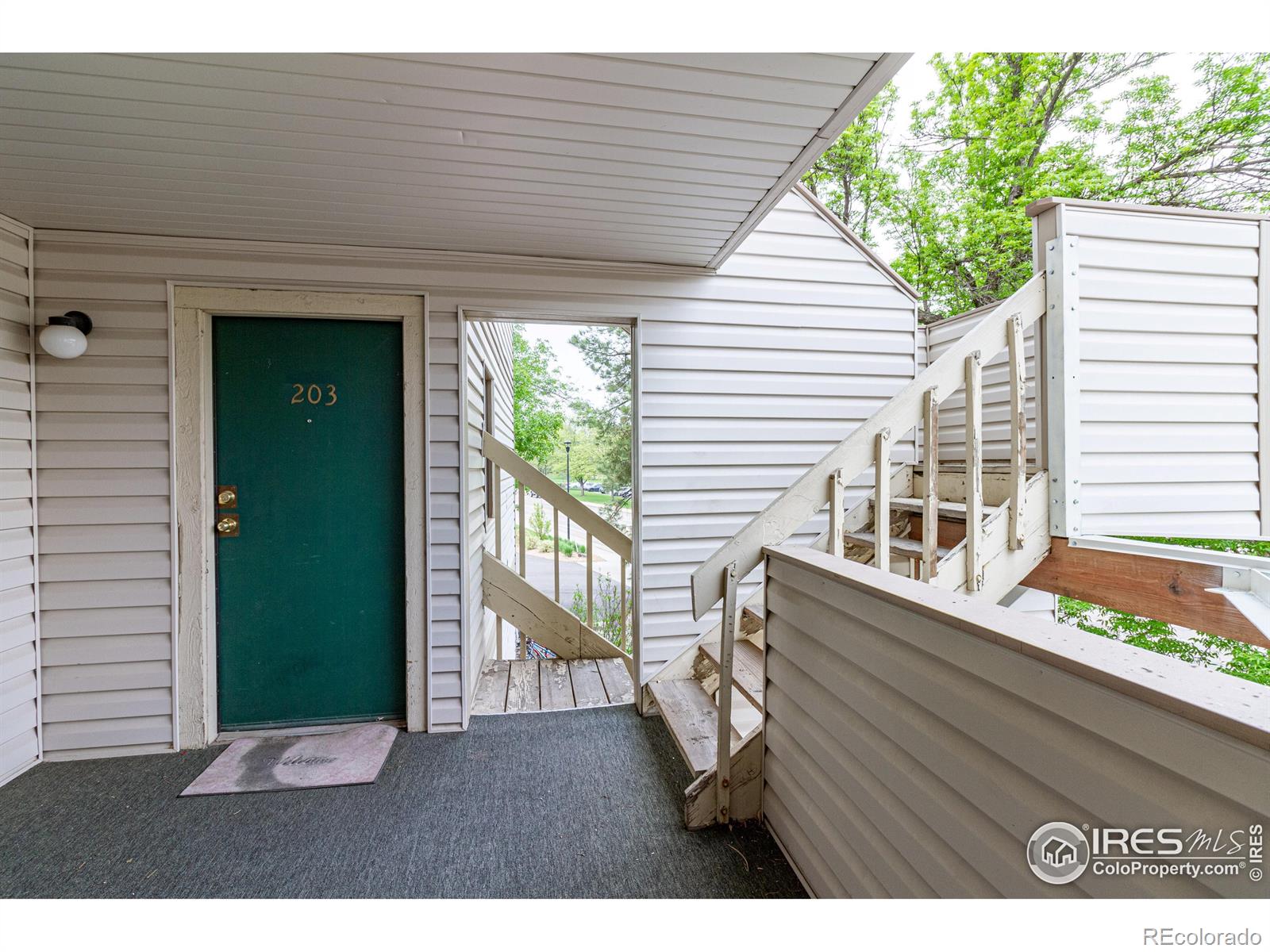 MLS Image #3 for 1705  heatheridge road,fort collins, Colorado