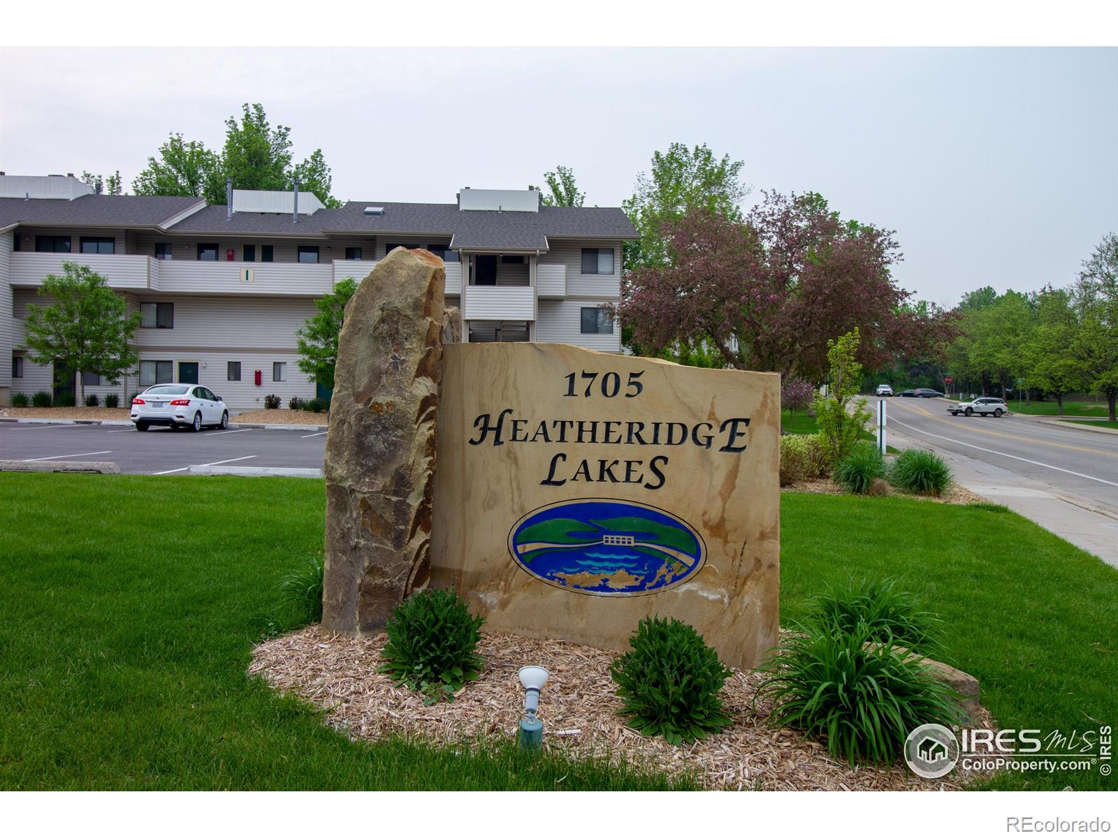 MLS Image #5 for 1705  heatheridge road,fort collins, Colorado