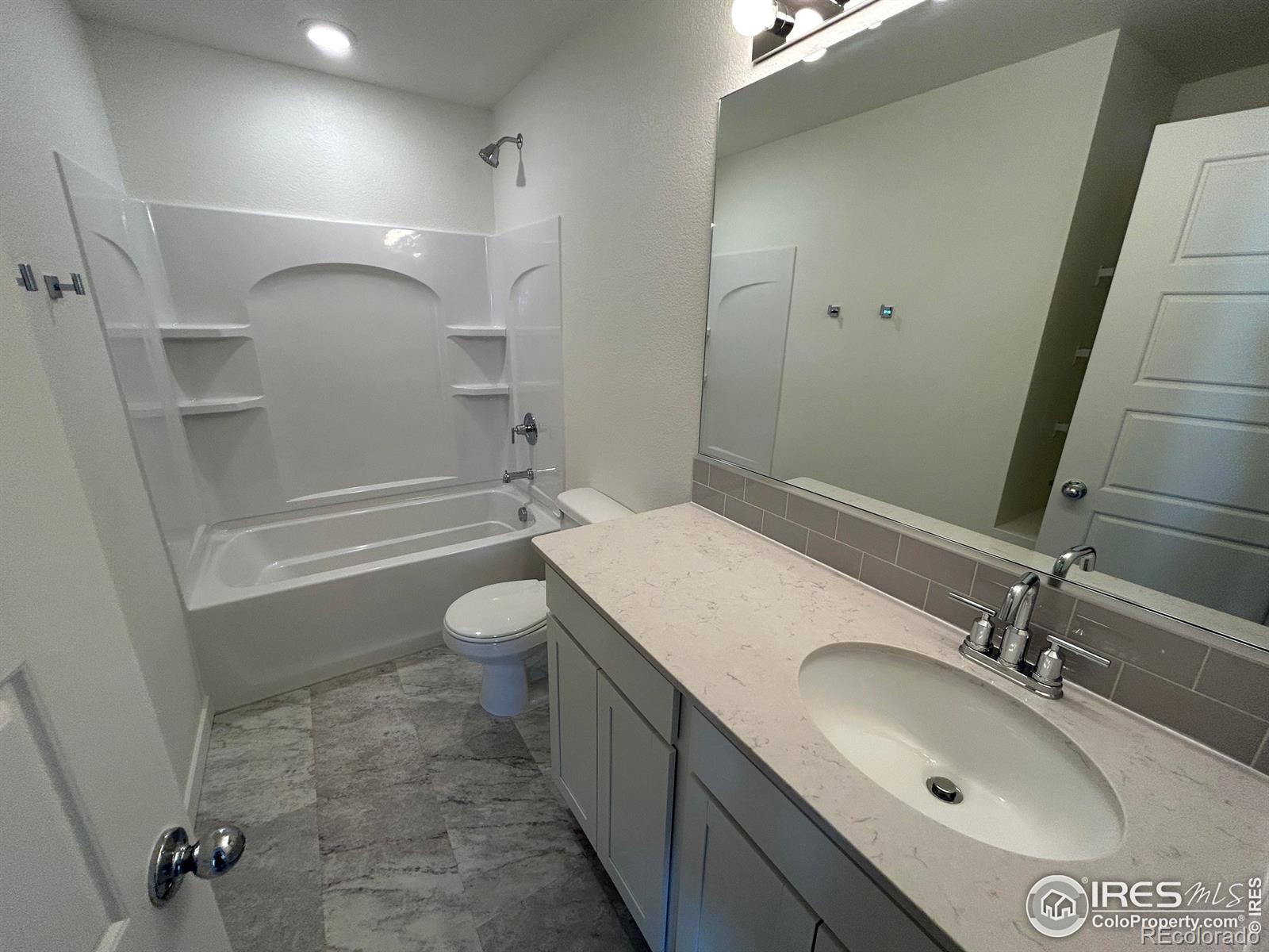MLS Image #5 for 3917  kobuk street,evans, Colorado