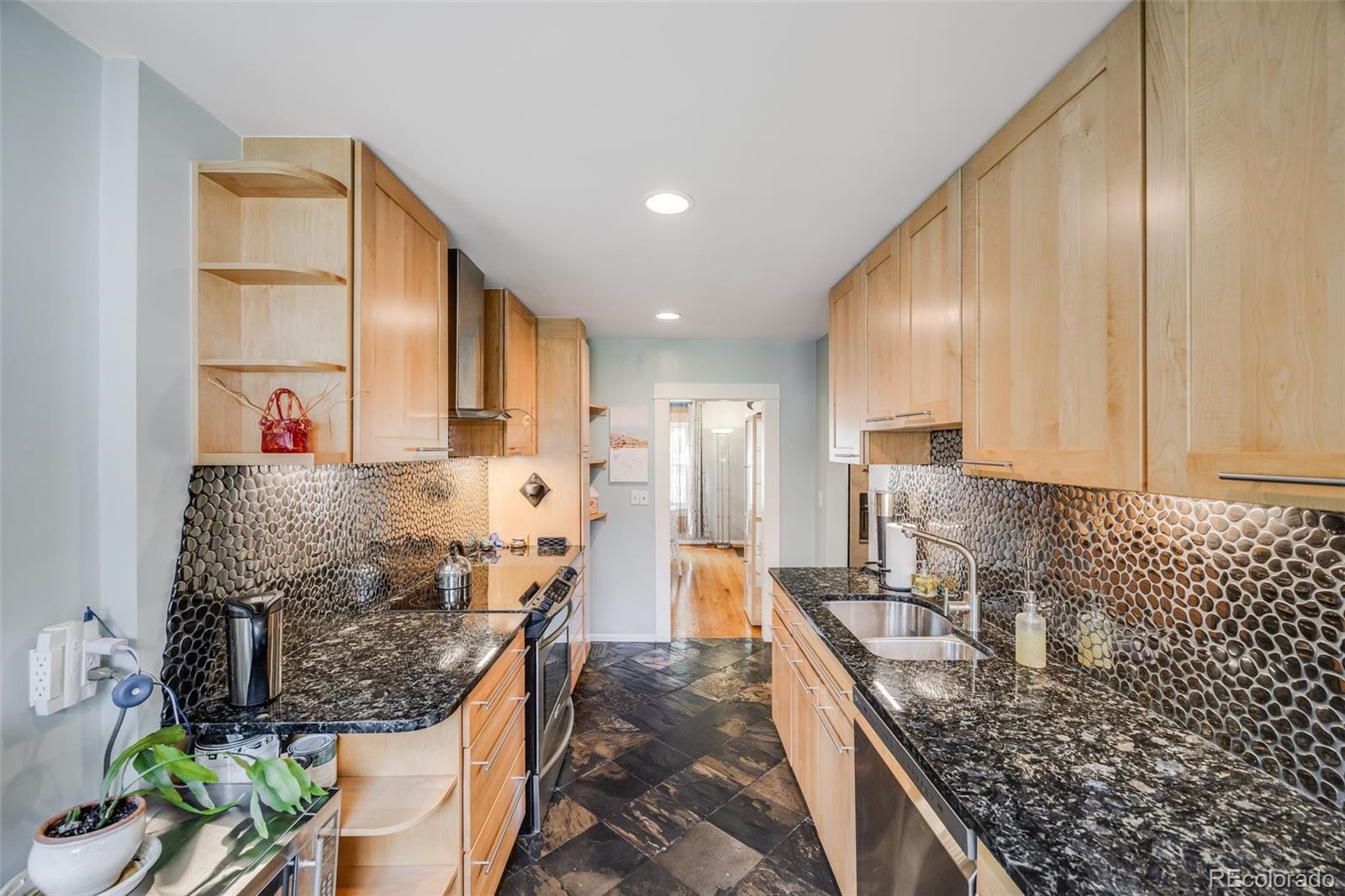 MLS Image #7 for 2011 s franklin street,denver, Colorado