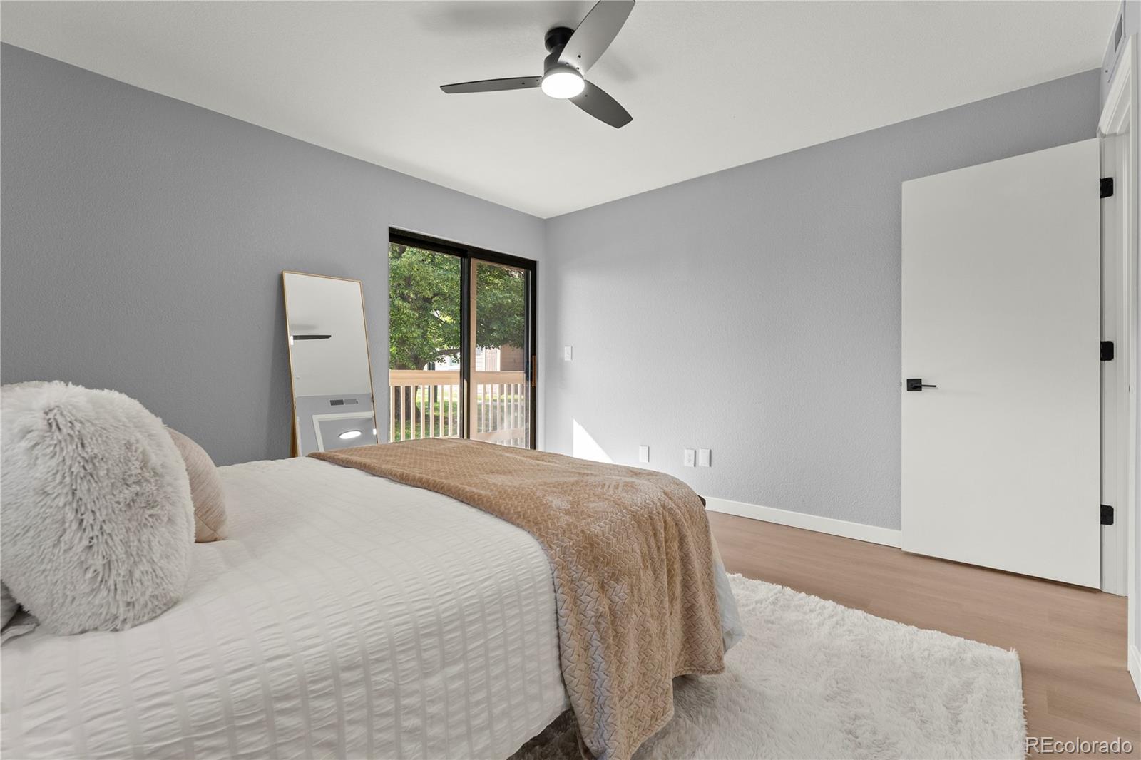 MLS Image #13 for 10293 e peakview avenue,englewood, Colorado