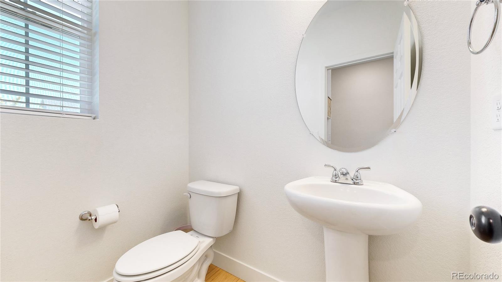 MLS Image #10 for 10949  memphis court,commerce city, Colorado