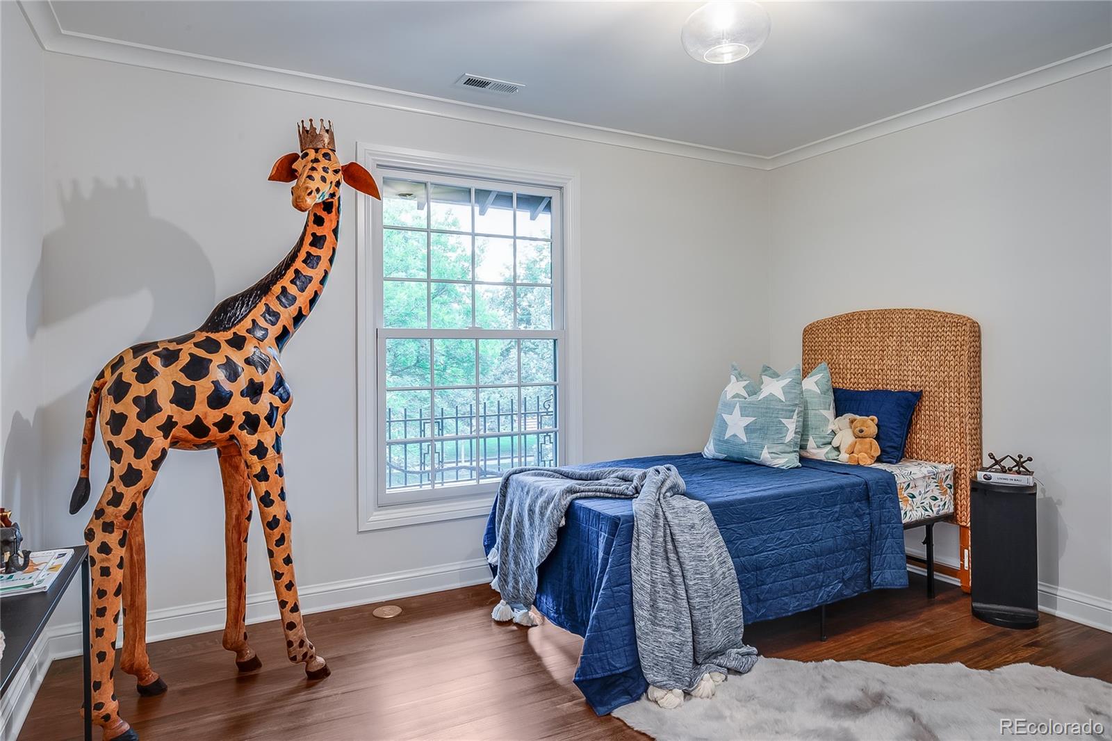 MLS Image #40 for 1770  hudson street,denver, Colorado