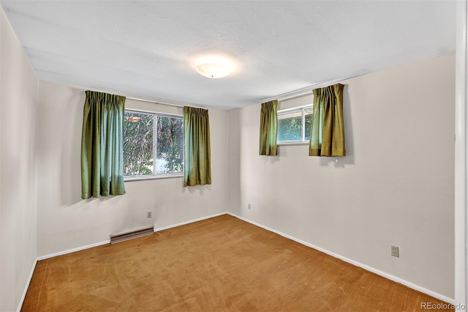 MLS Image #12 for 2806 s joslin court,denver, Colorado