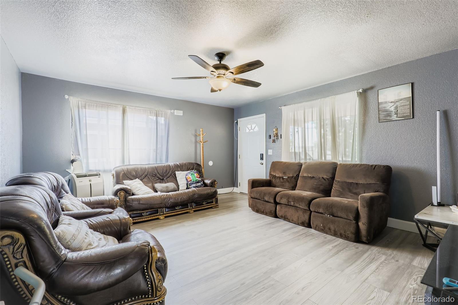 MLS Image #3 for 6801  bowen court,commerce city, Colorado