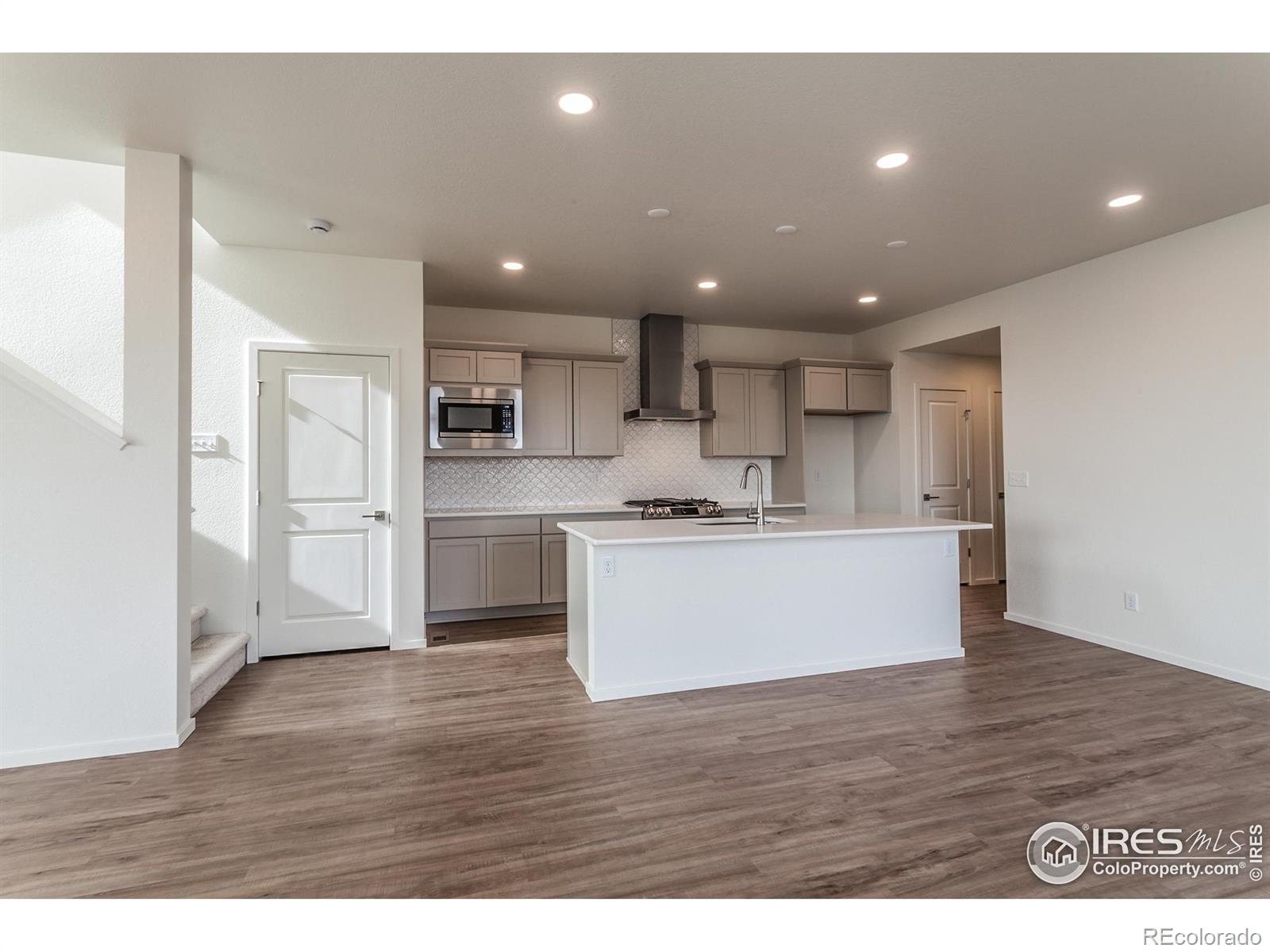 MLS Image #11 for 6120  dutch drive,timnath, Colorado