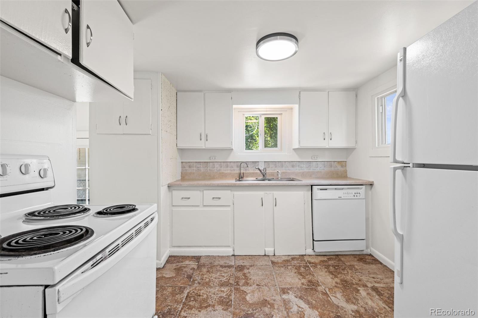 MLS Image #11 for 3174 s cherokee street,englewood, Colorado