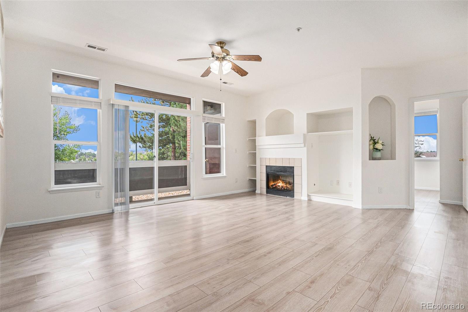 MLS Image #4 for 14333 e 1st drive 108,aurora, Colorado