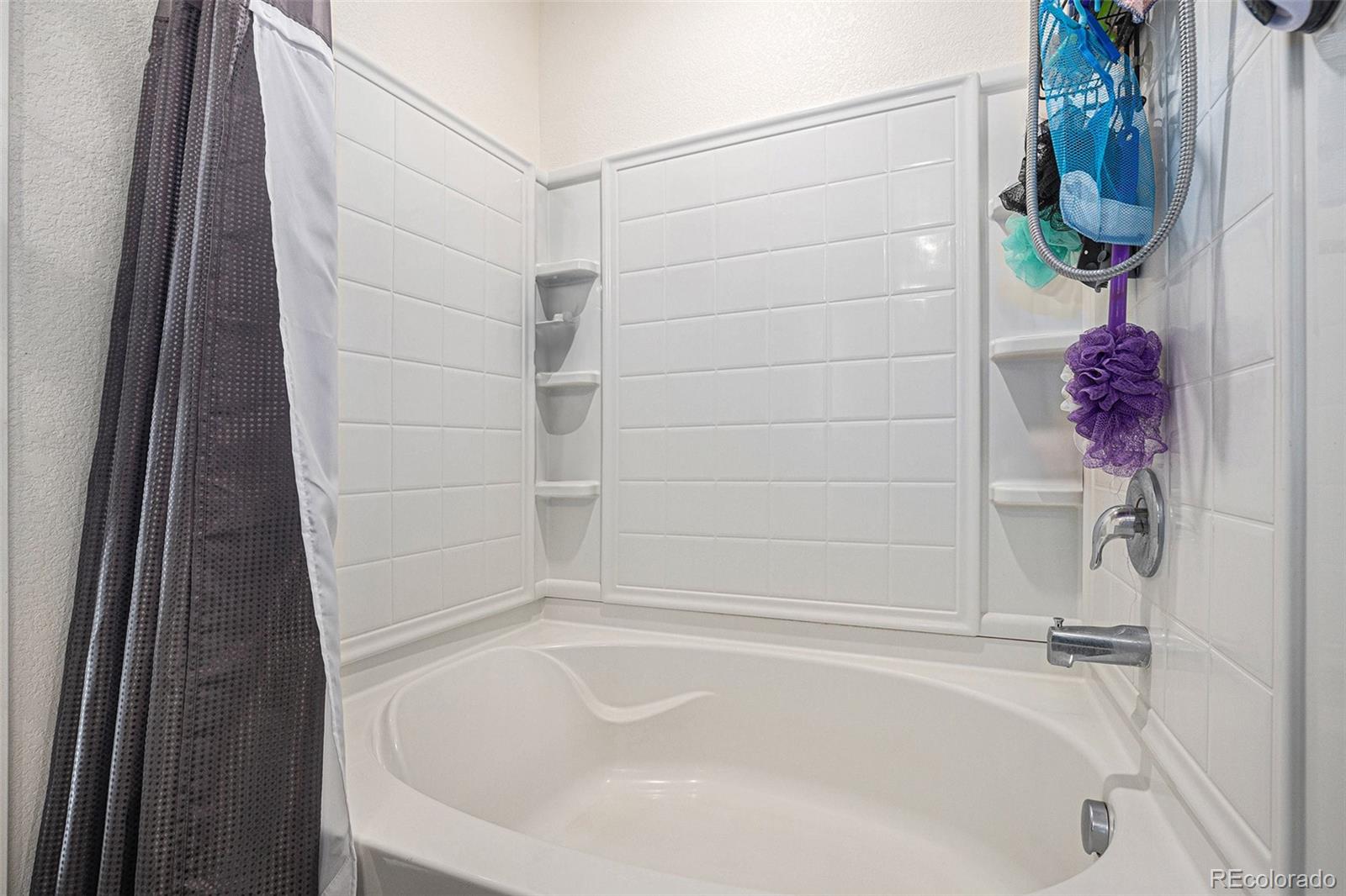 MLS Image #20 for 2004  wildwood street,lochbuie, Colorado