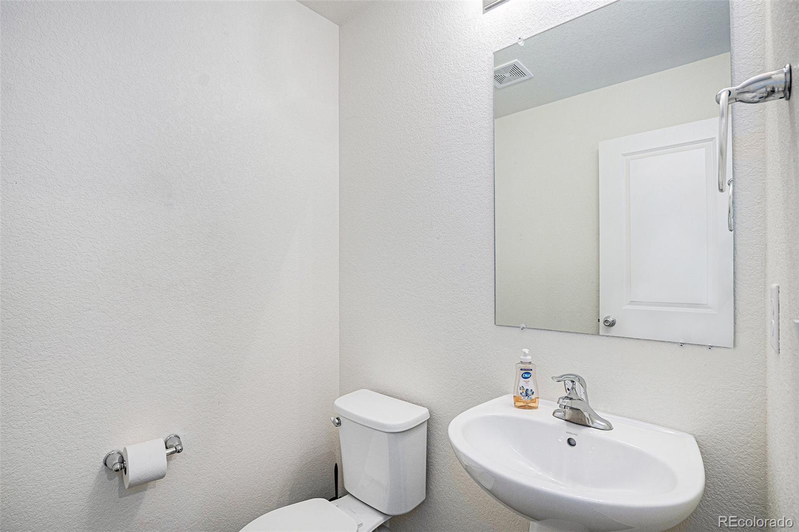 MLS Image #8 for 2004  wildwood street,lochbuie, Colorado