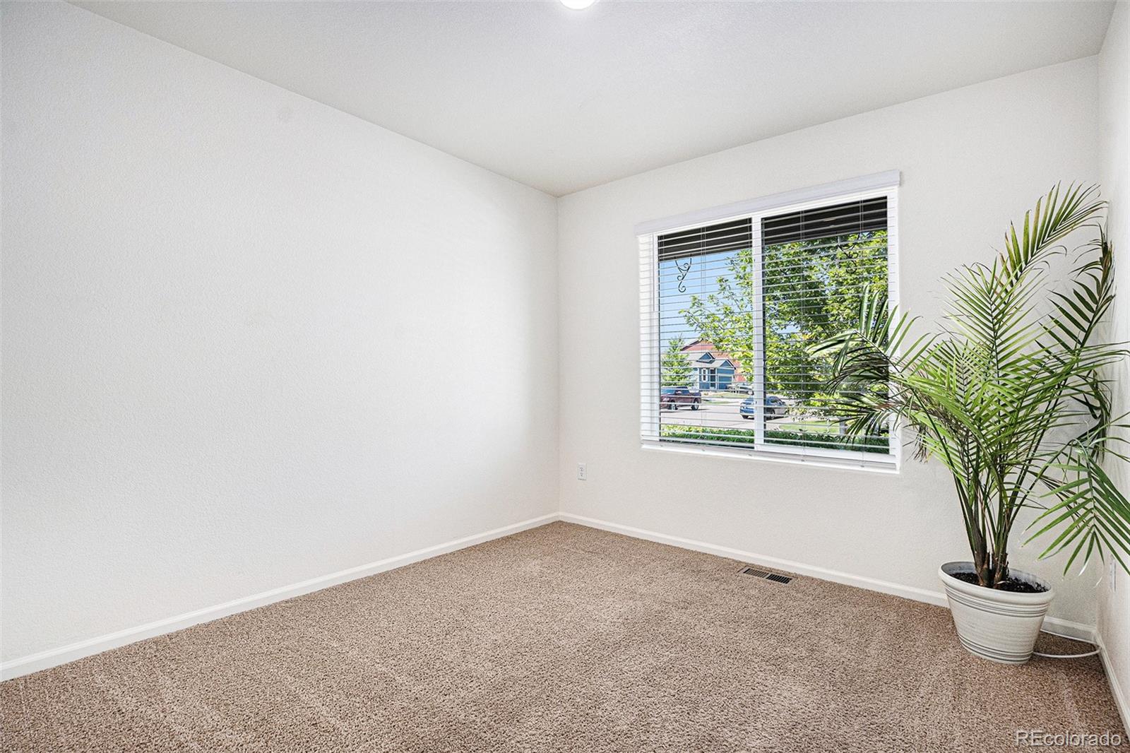 MLS Image #9 for 2004  wildwood street,lochbuie, Colorado