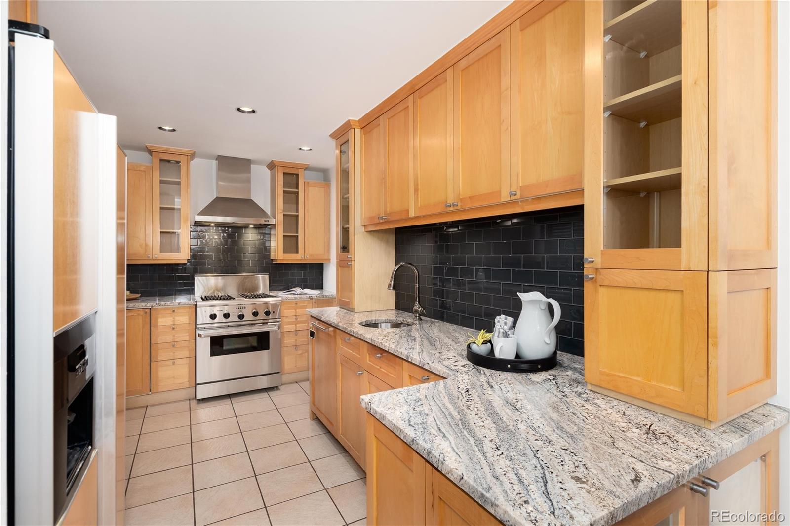 MLS Image #14 for 1689 s forest street,denver, Colorado