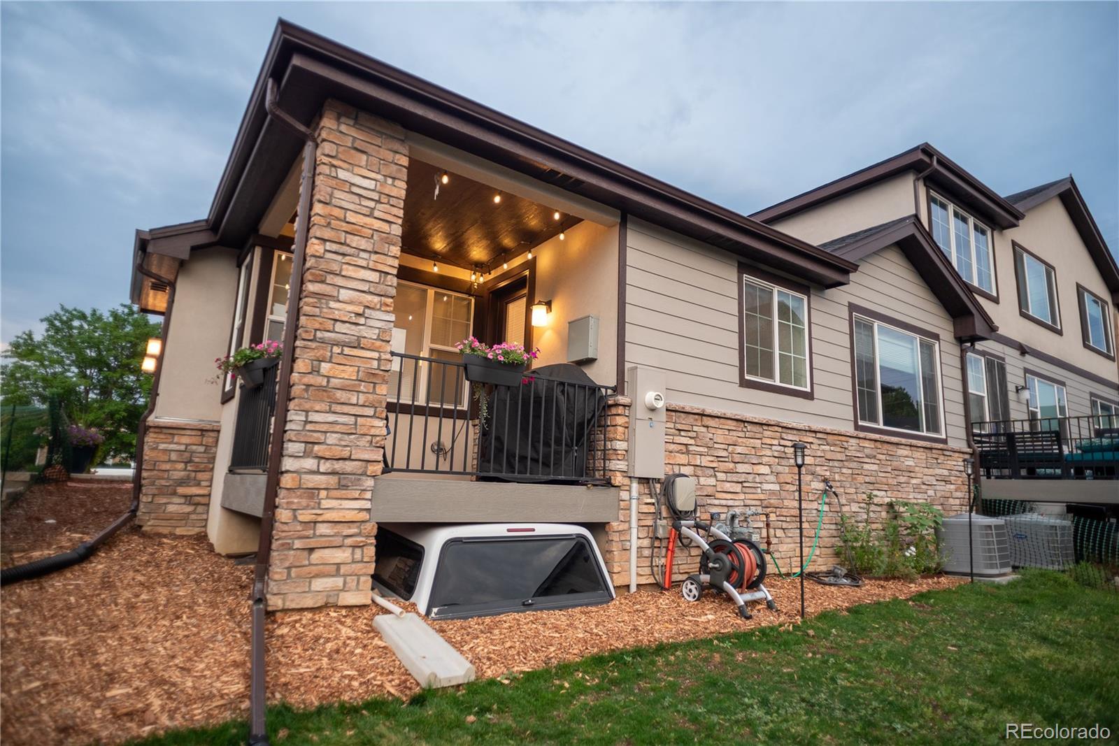 MLS Image #2 for 1845 s helena street,aurora, Colorado