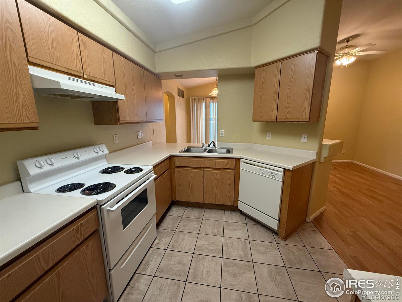 MLS Image #11 for 4709  orleans street,denver, Colorado