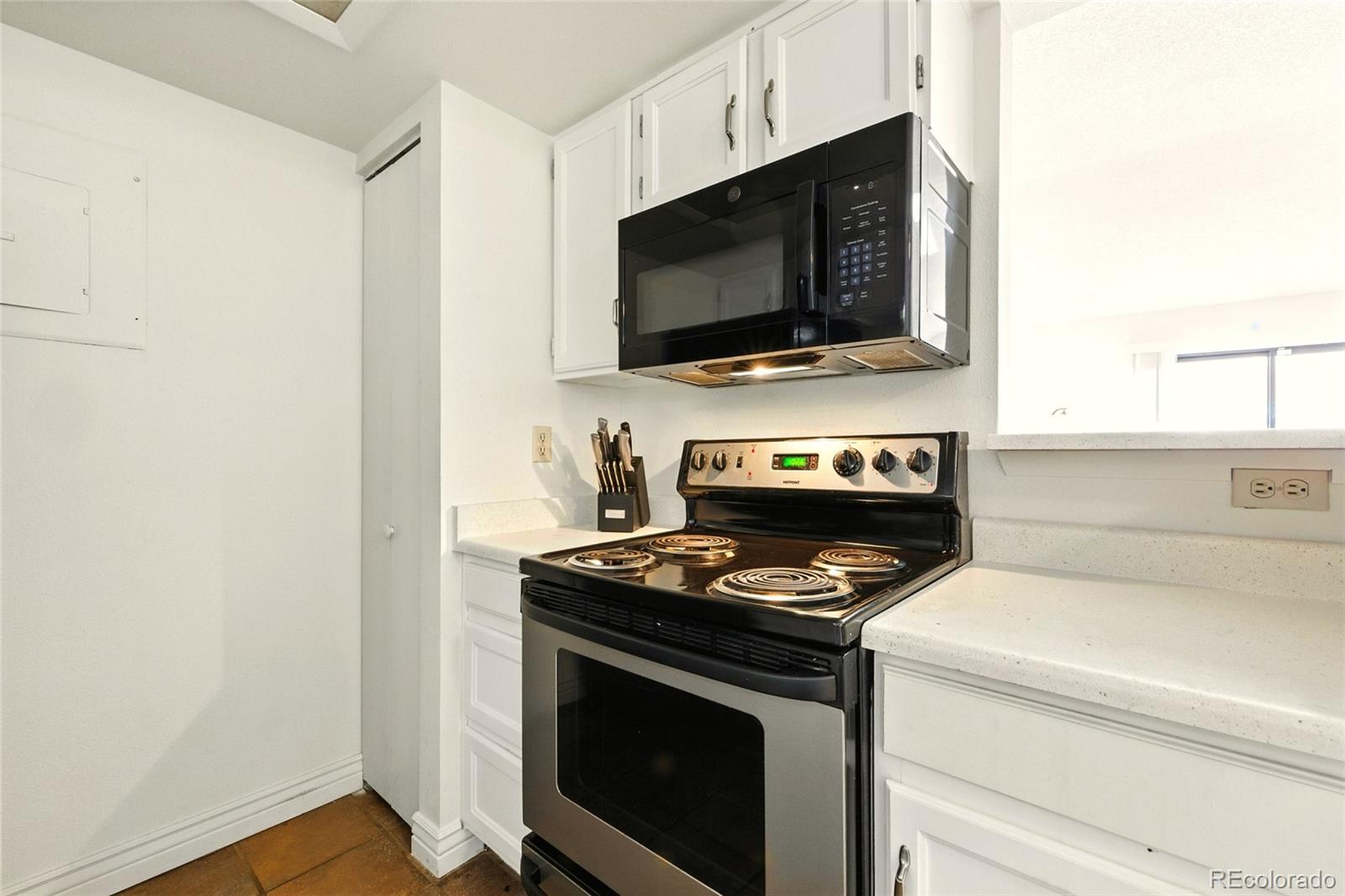 MLS Image #13 for 922 s walden street,aurora, Colorado