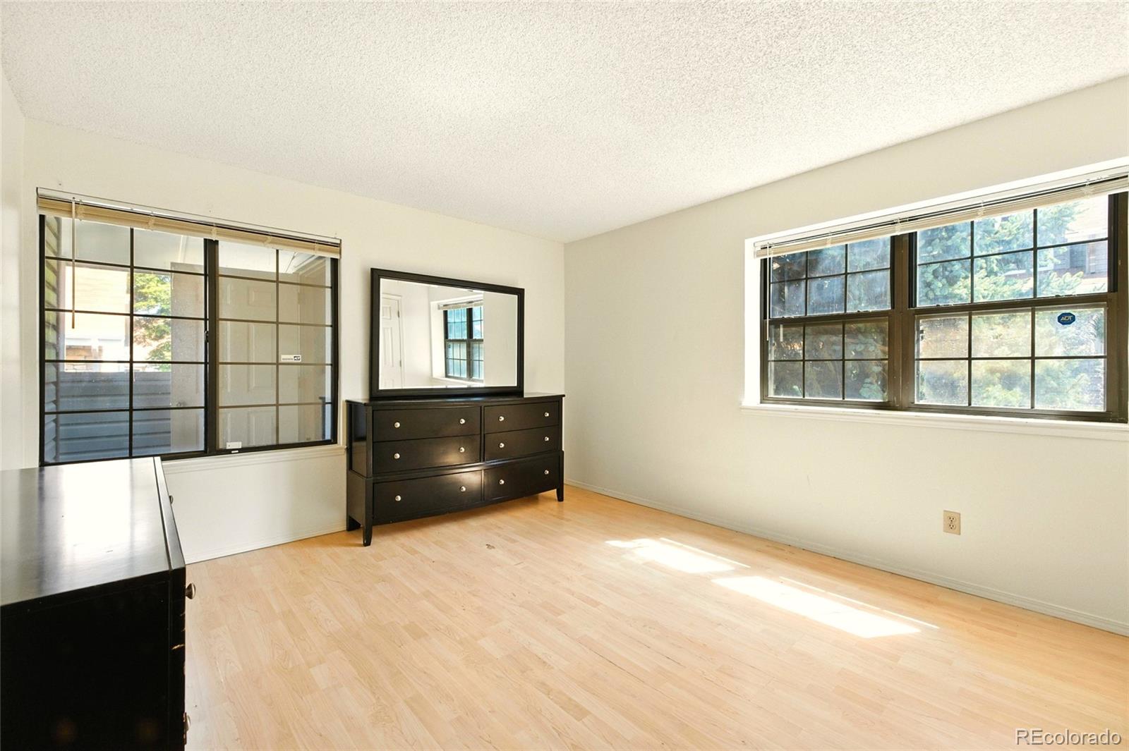 MLS Image #15 for 922 s walden street,aurora, Colorado