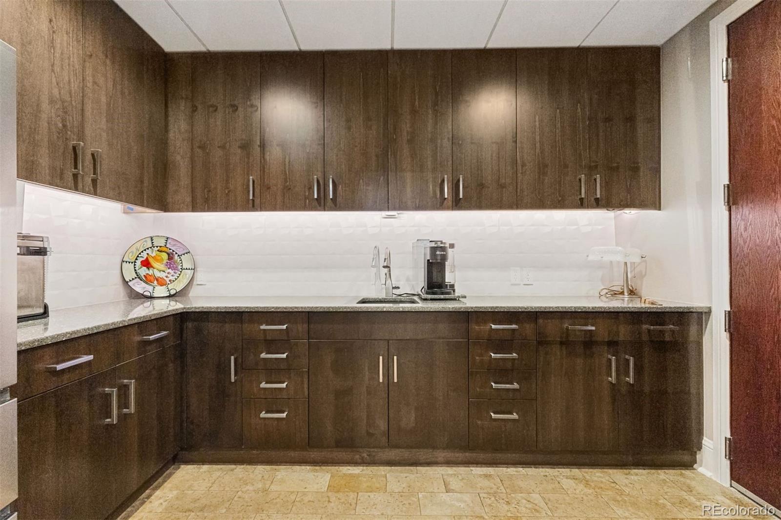 MLS Image #5 for 7600  landmark way,englewood, Colorado